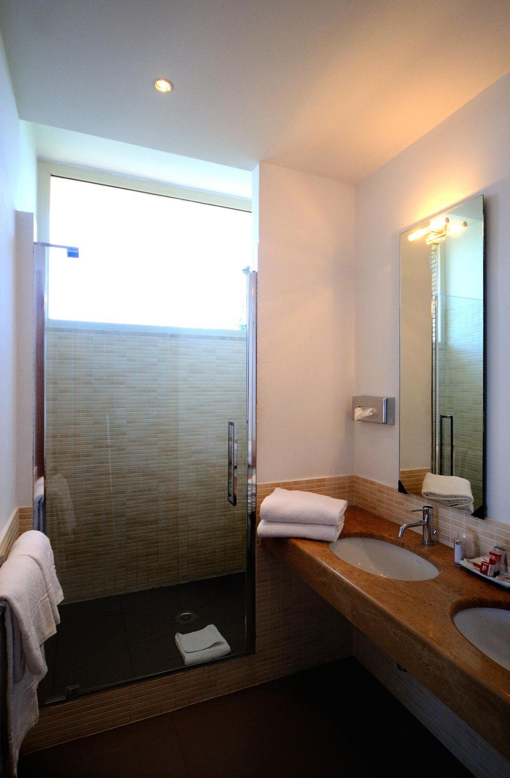Junior Suite with Terrace thumbnail 5