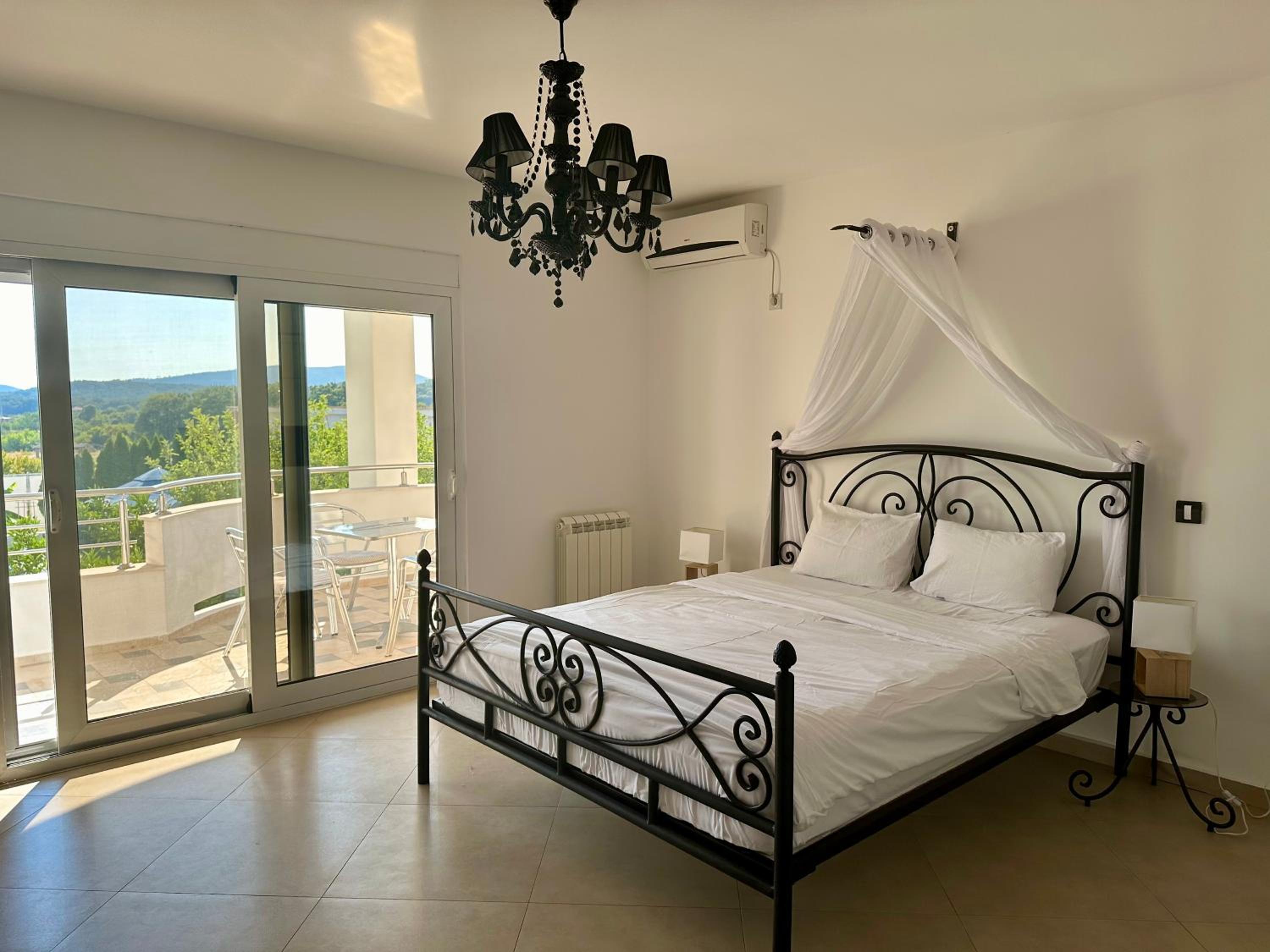 Apartment With 1 Bedroom