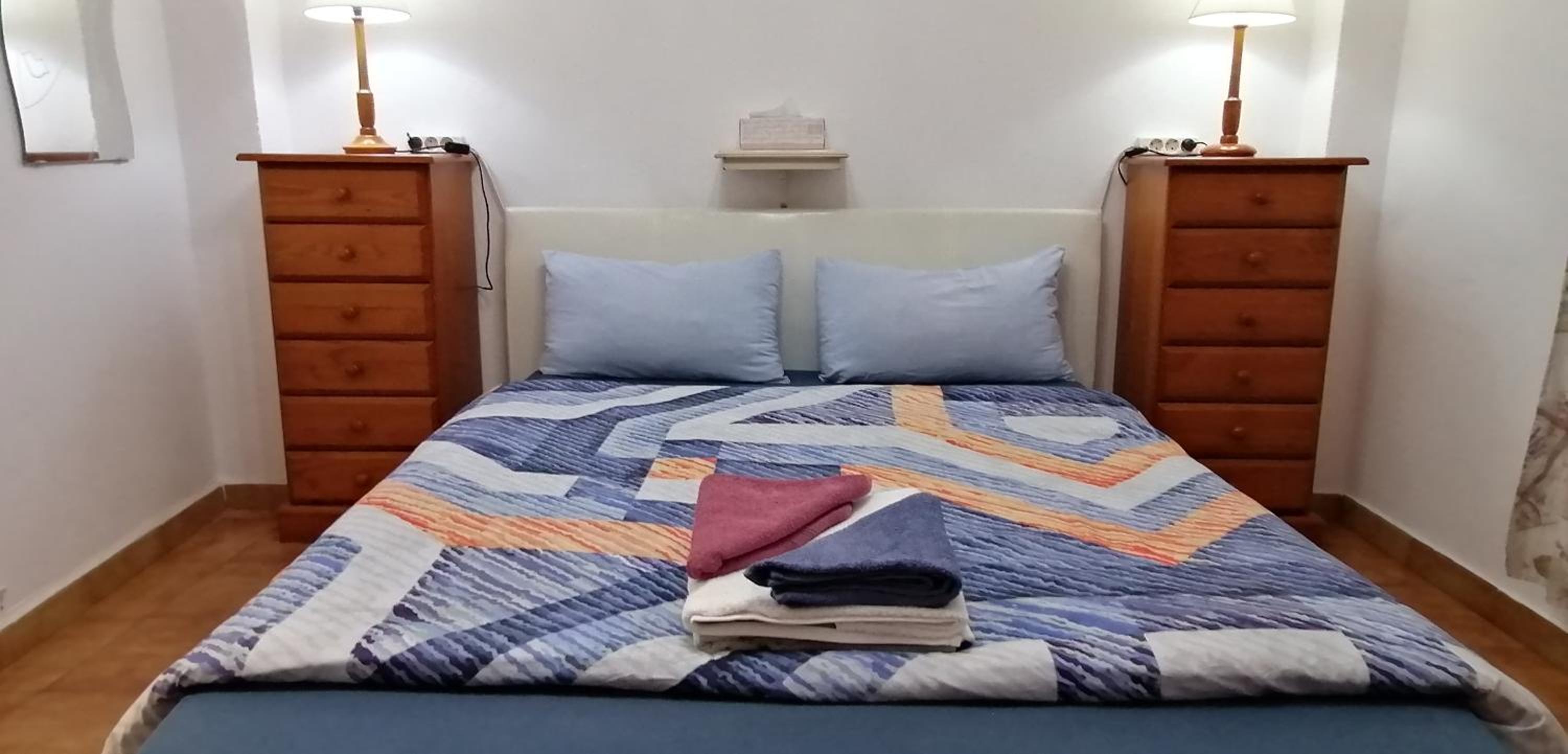 Standard King Room - Photo 6