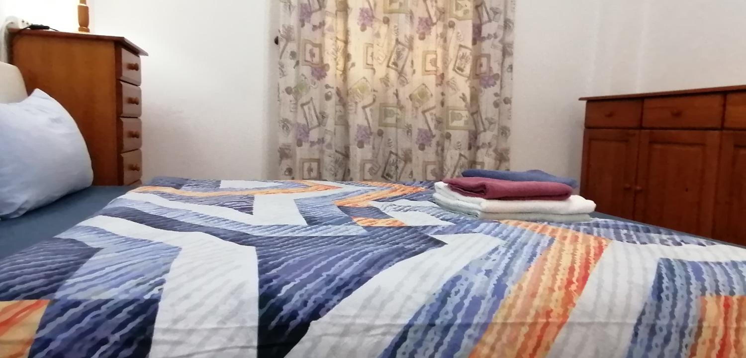 Standard King Room - Photo 11
