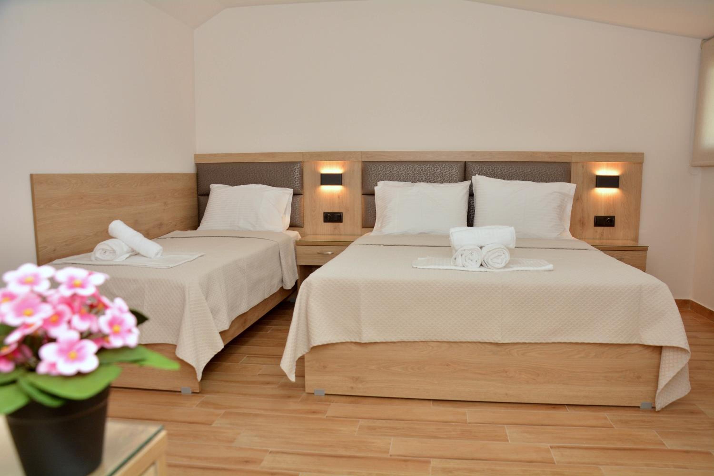 Superior Triple Room - Photo 1