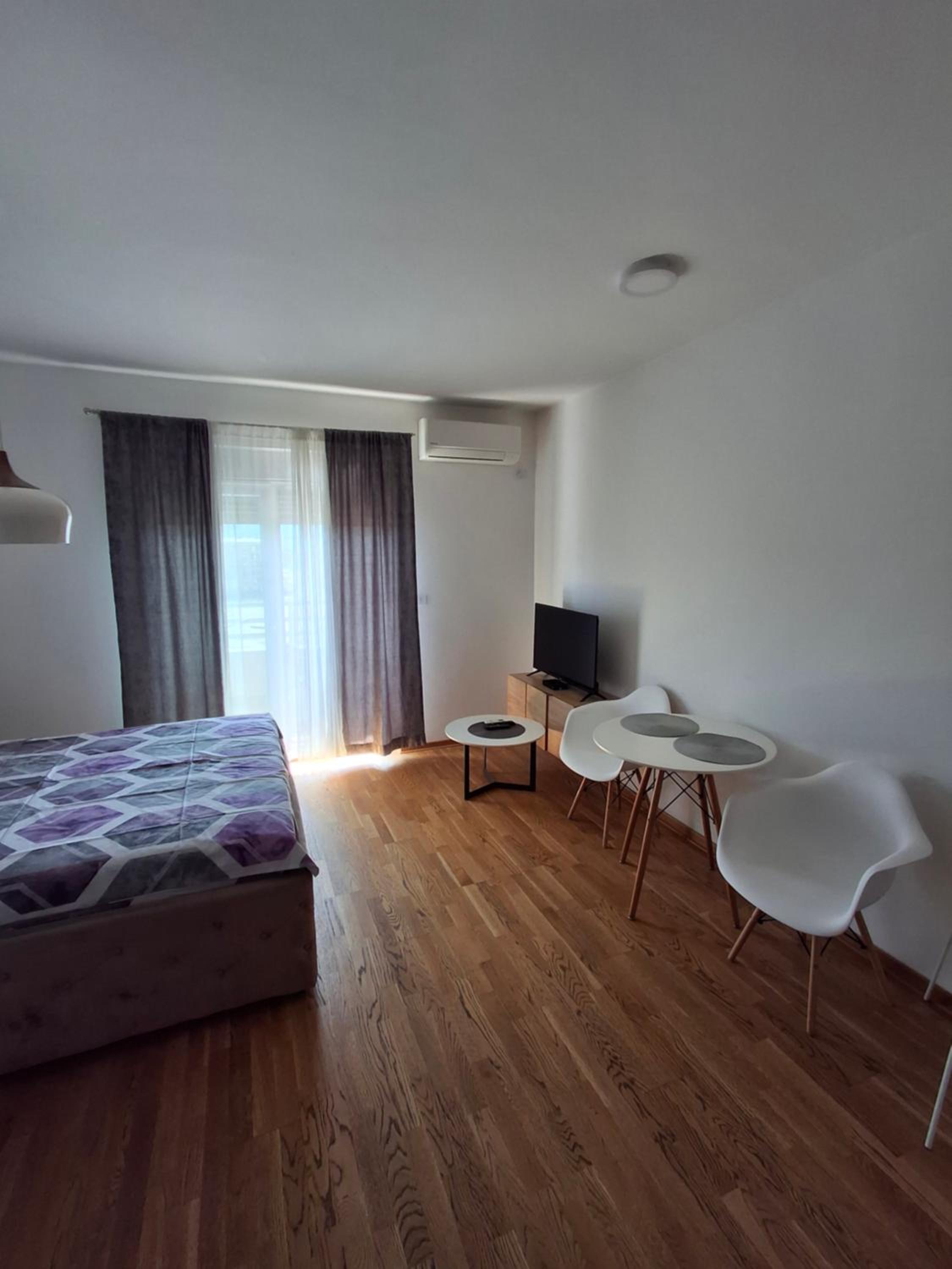 Studio Apartment photo 3
