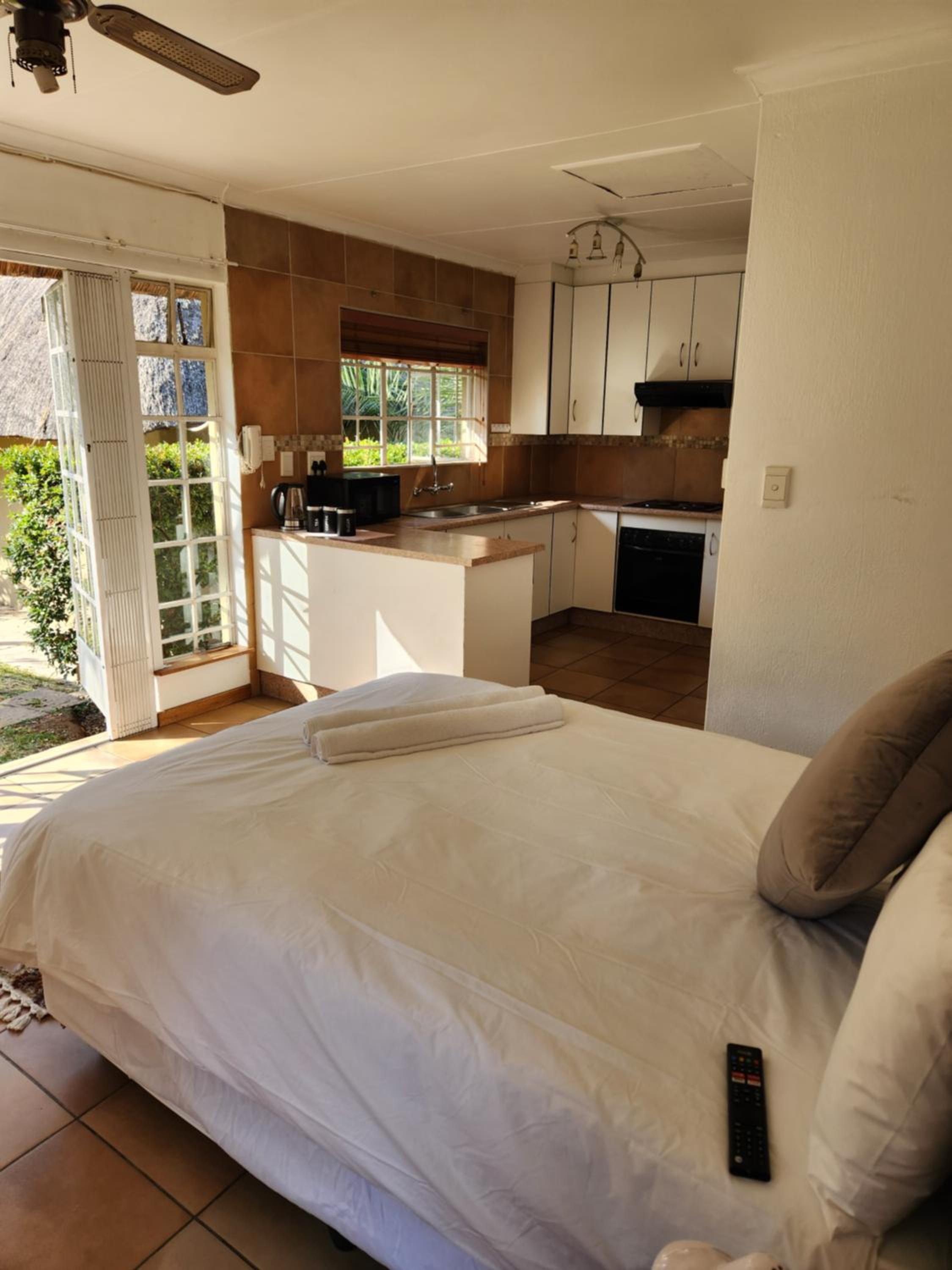 Double Room With Private Bathroom photo 3