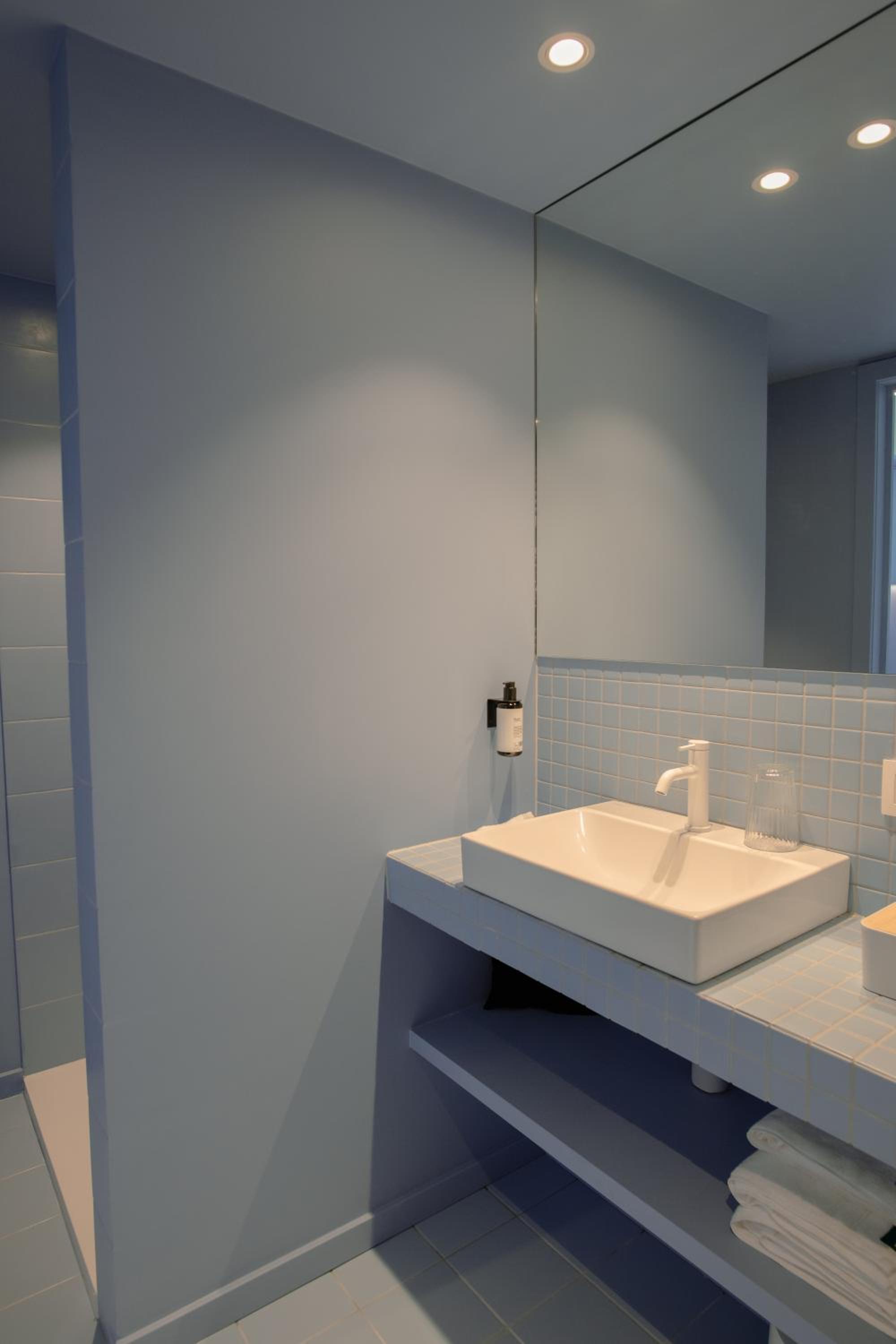The Blue Room photo 2