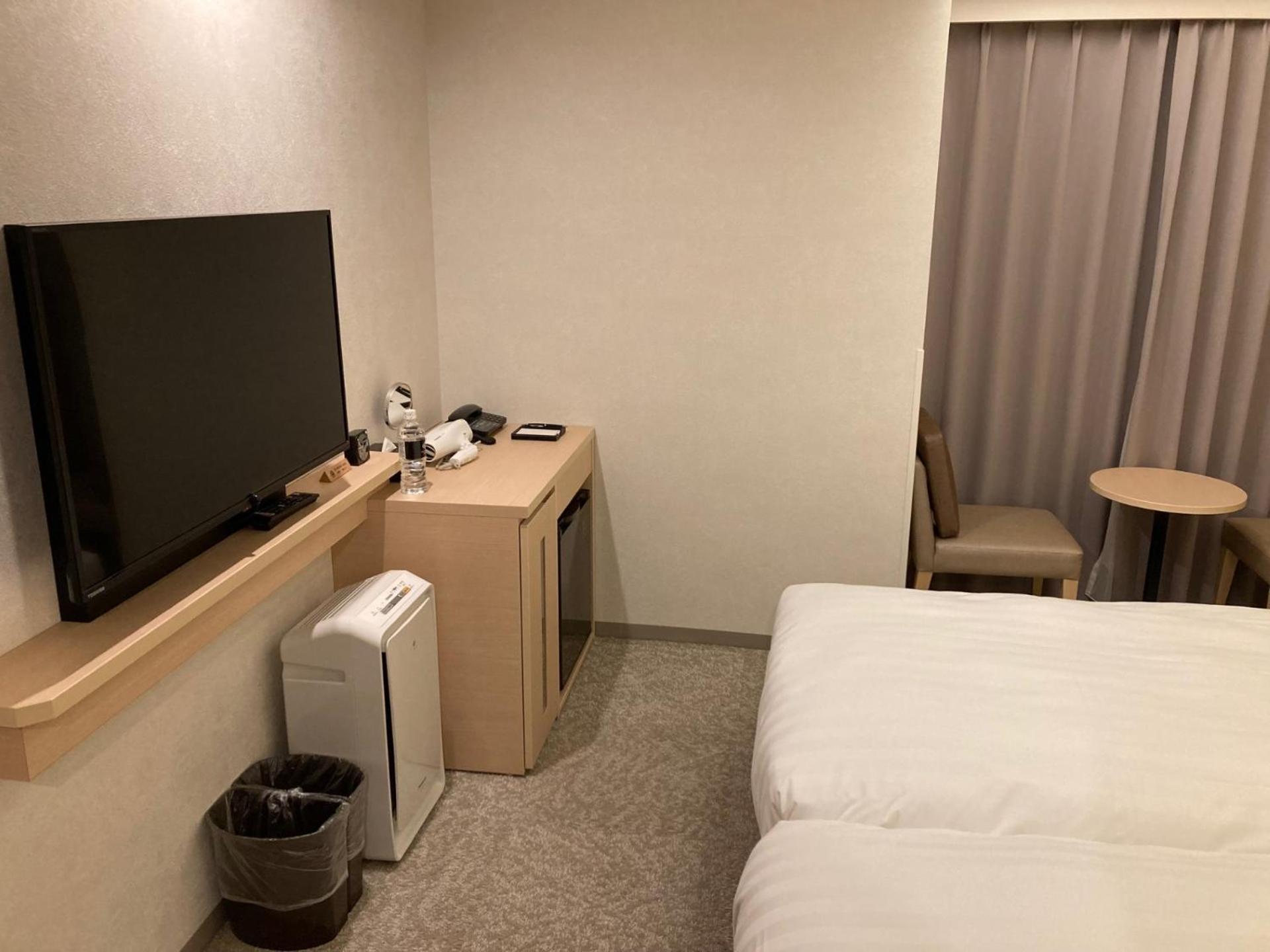 Twin Room - Smoking photo 2