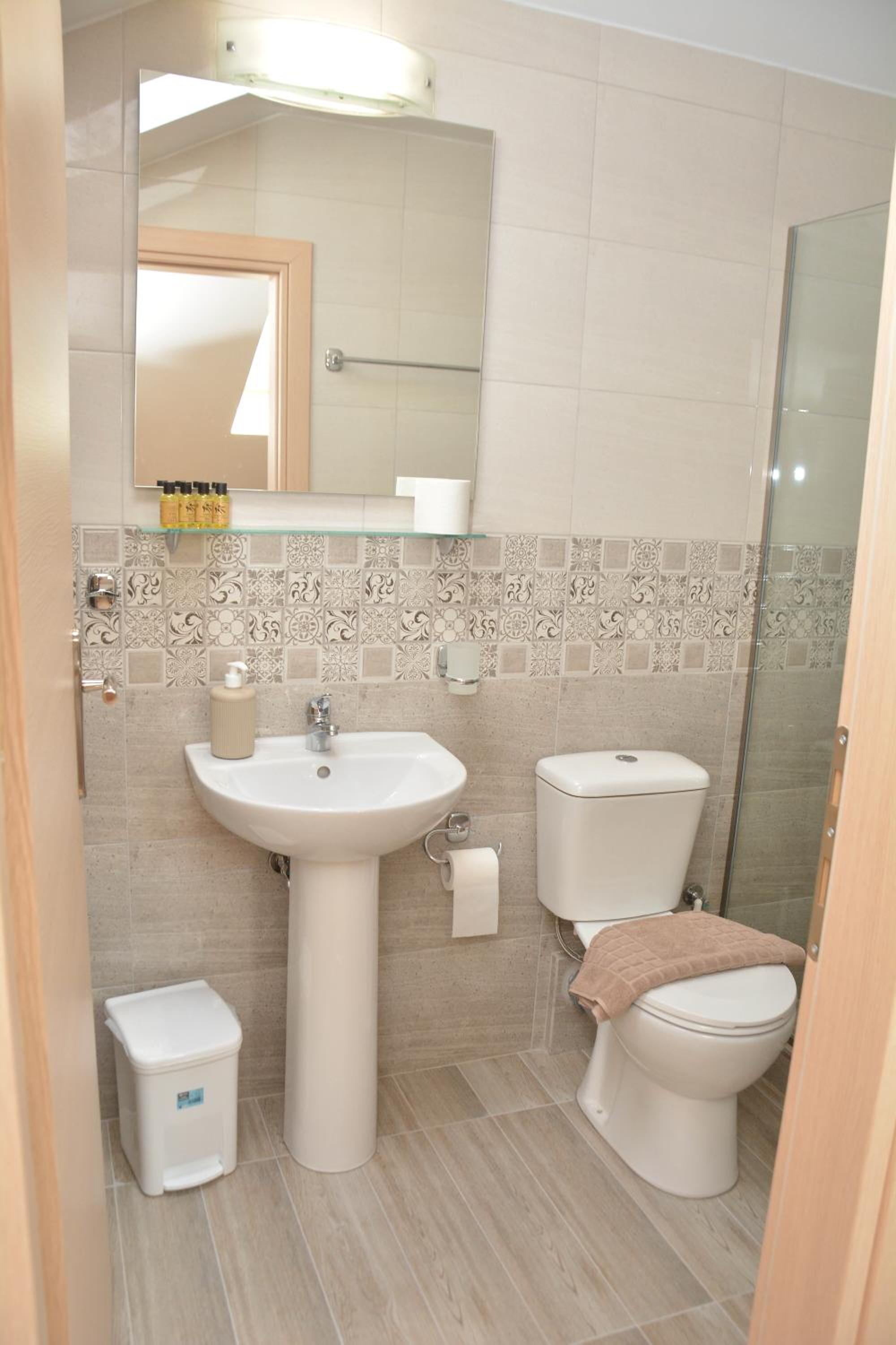 Superior Triple Room - Photo 2