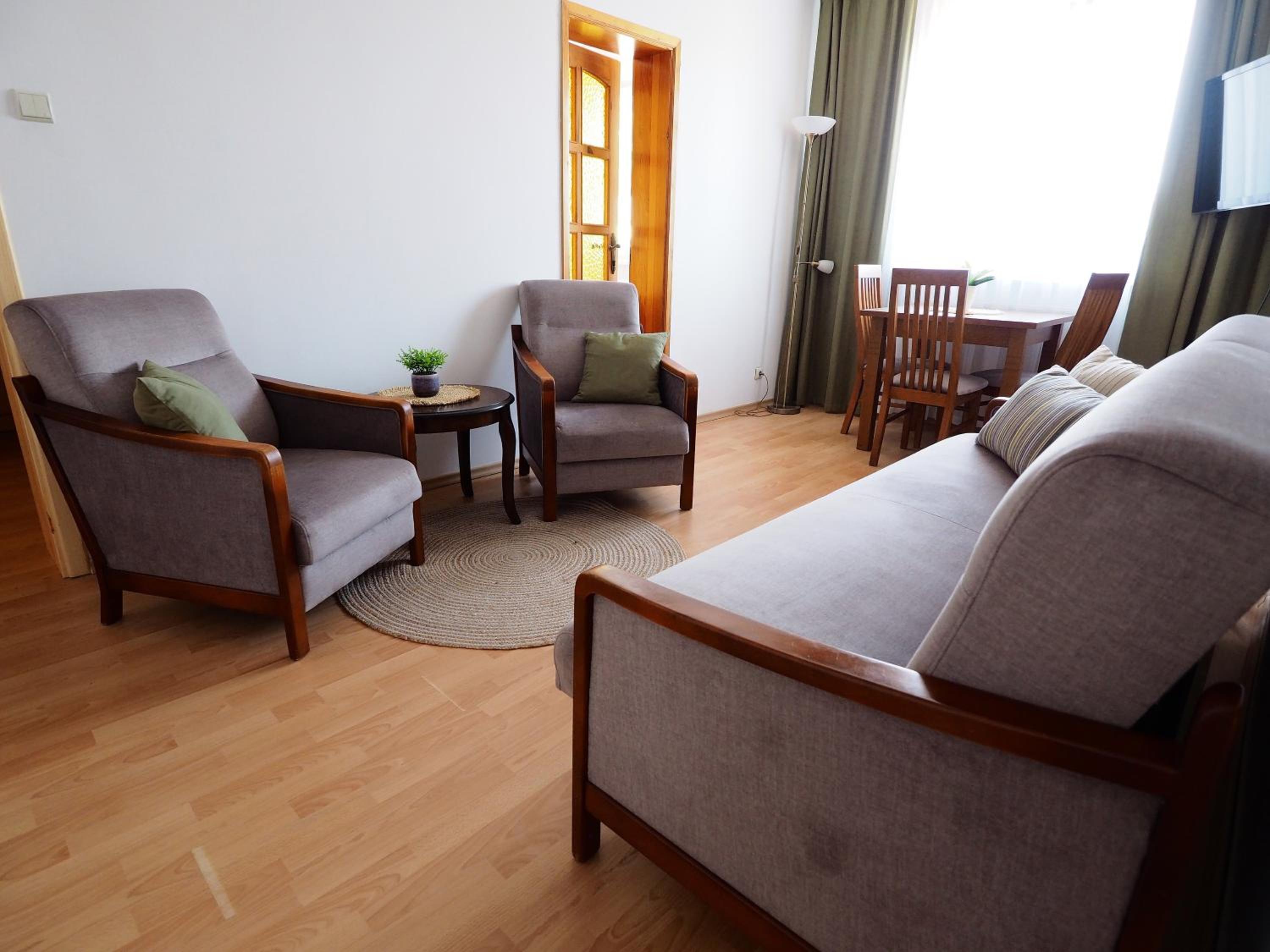 One-Bedroom Apartment with Balcony photo 1