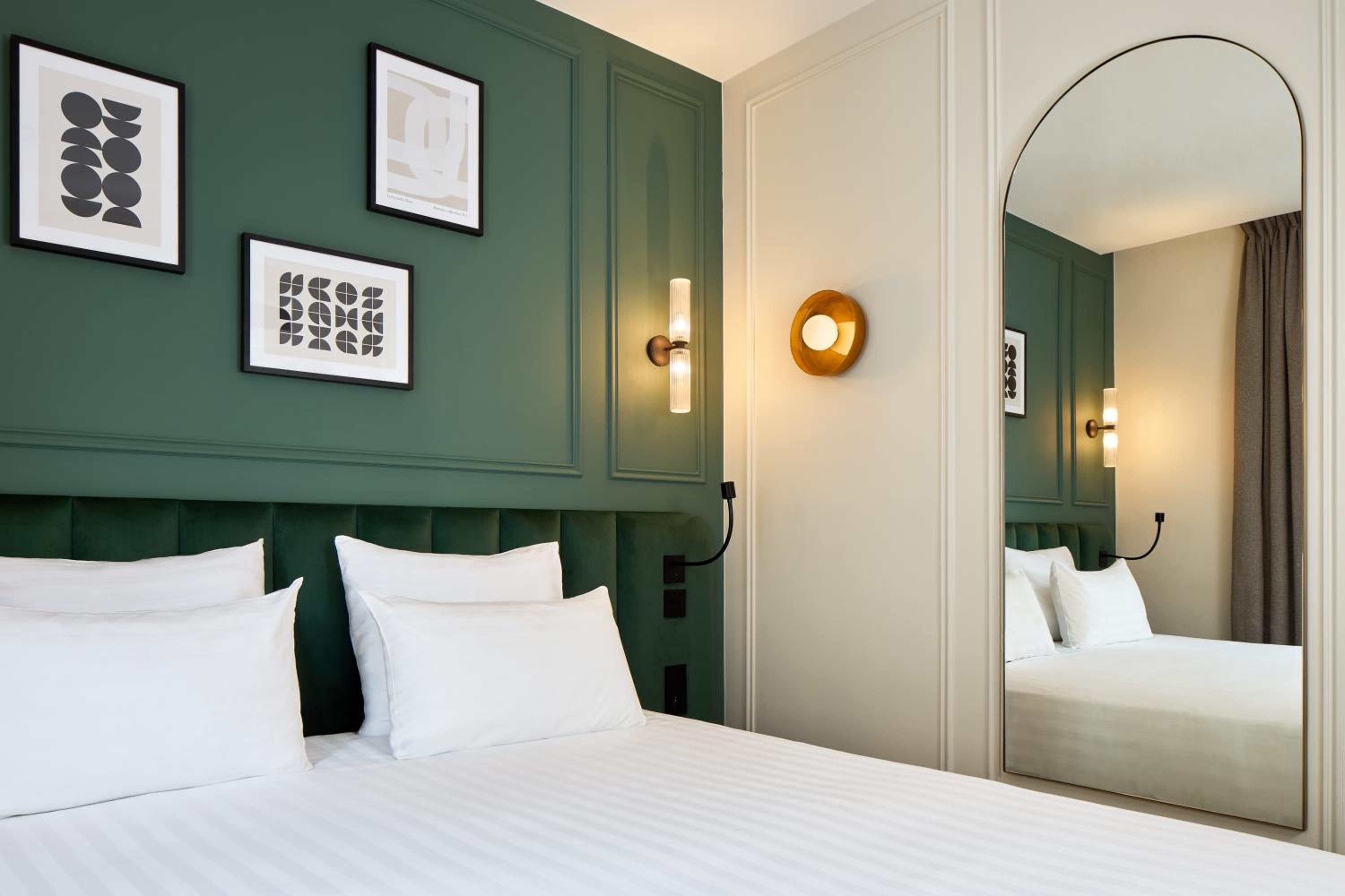 Superior King Room