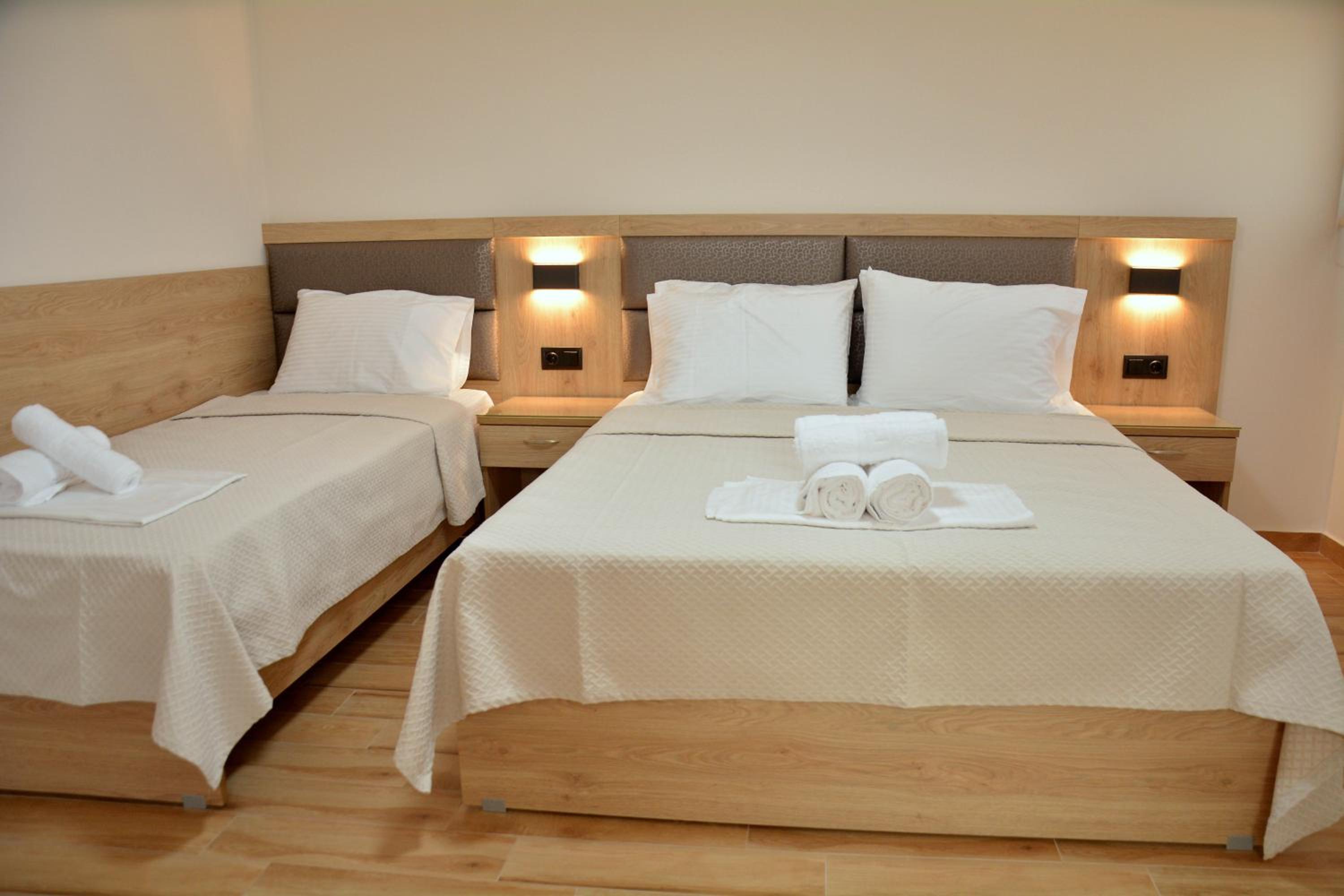 Superior Triple Room - Photo 4