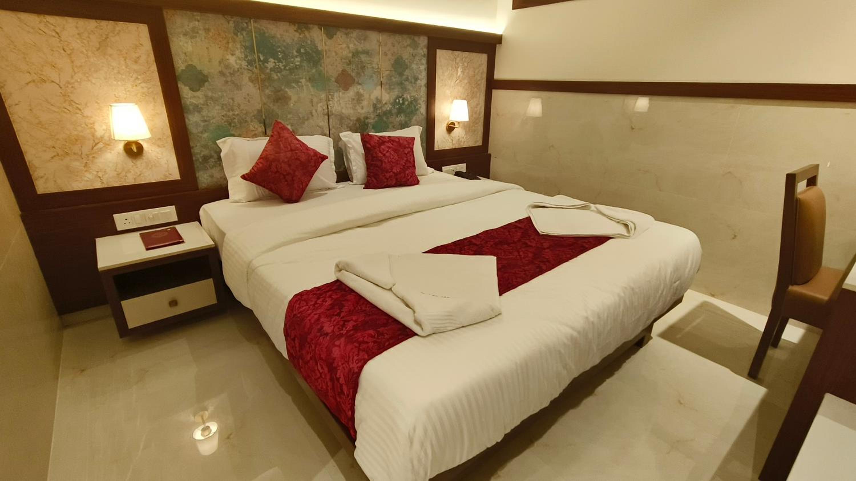 Deluxe Room - Photo 1