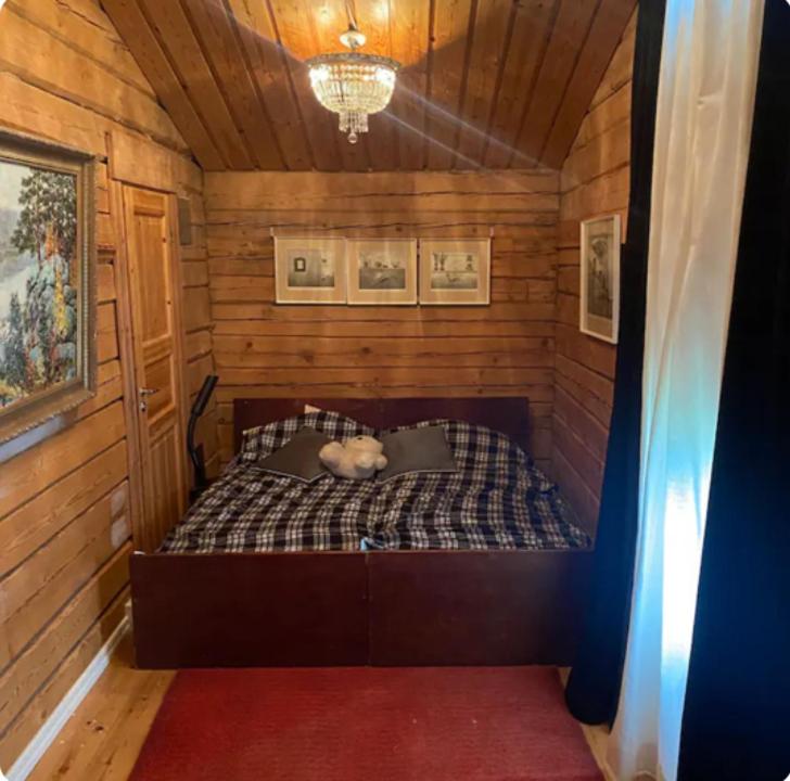 One-Bedroom House photo 1