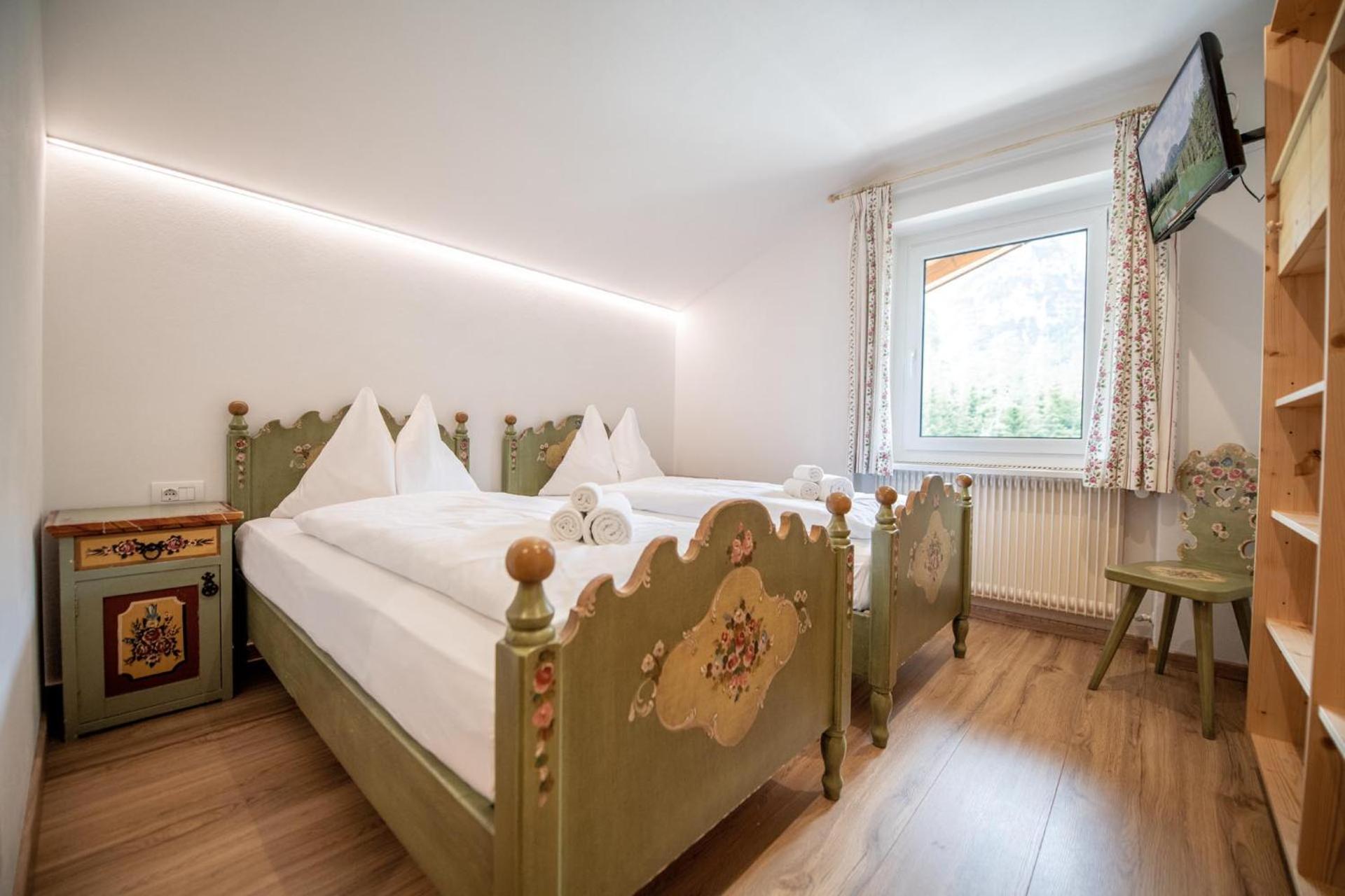 Quadruple Room with Lake View photo 3