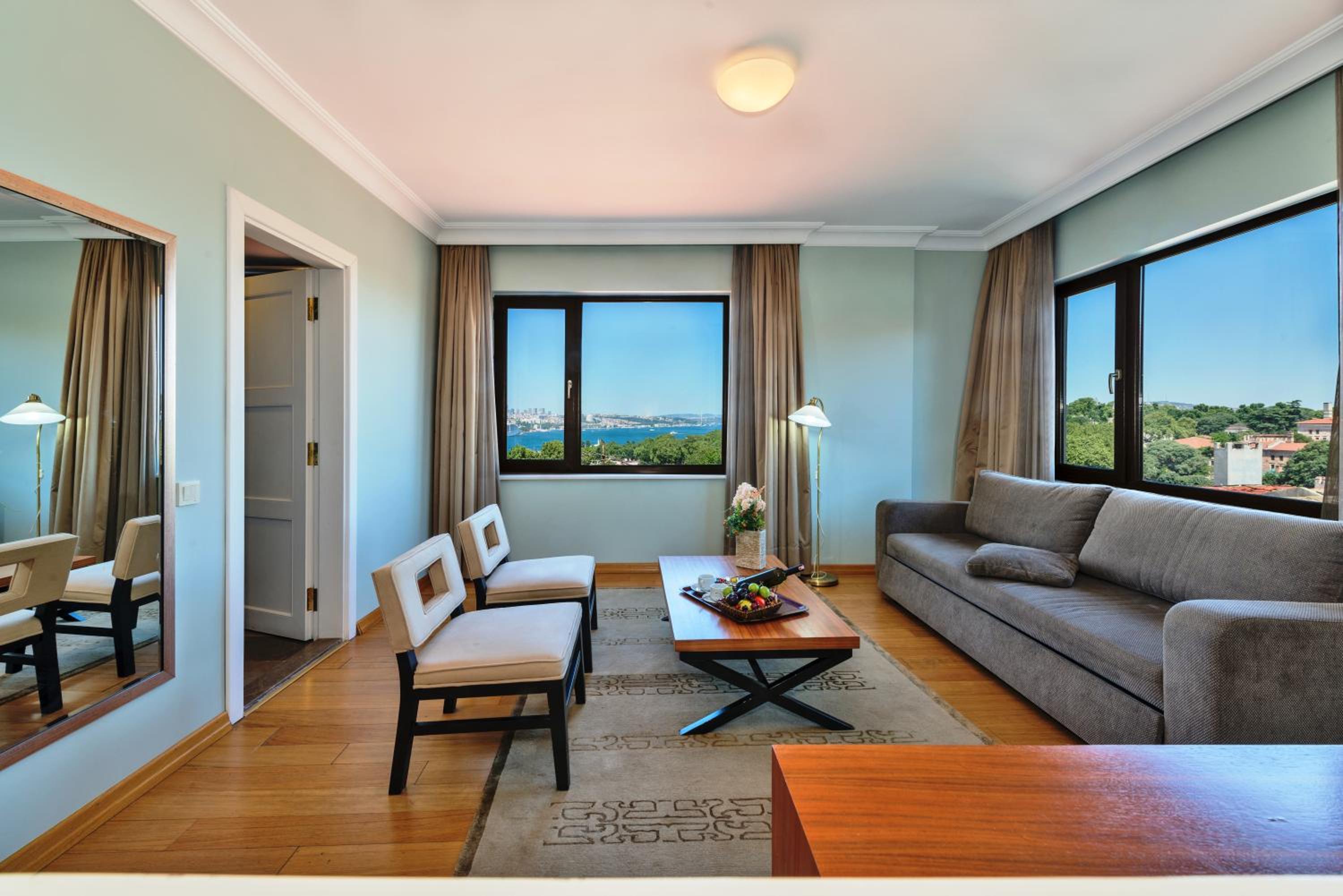 Suite with Sea View thumbnail 6