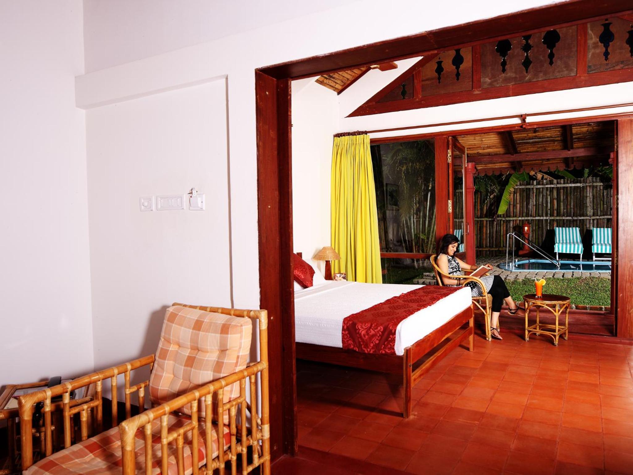 Villa with Private Pool - Photo 10