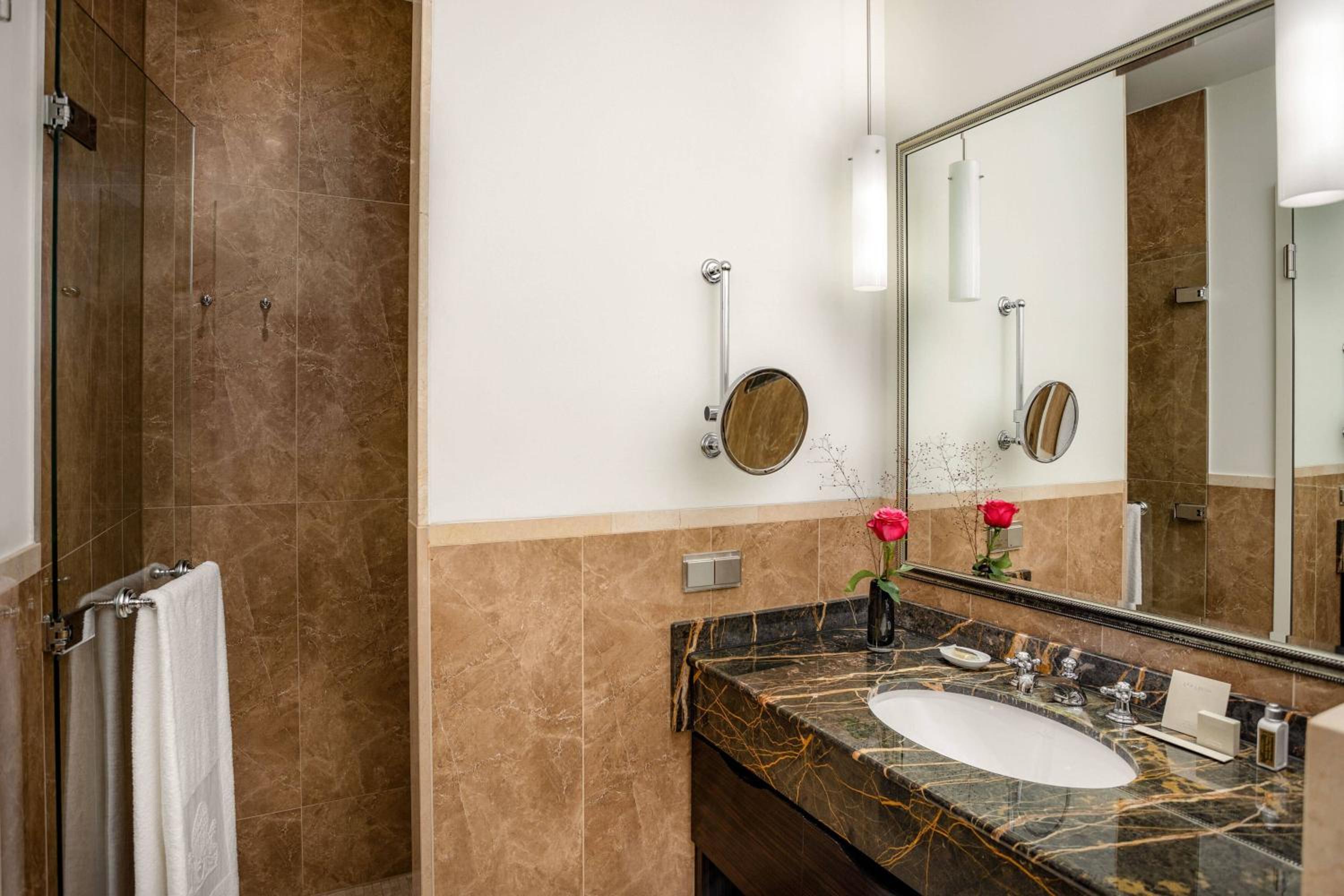 Superior Guest Room with 2 Twin/Single Bed(s)