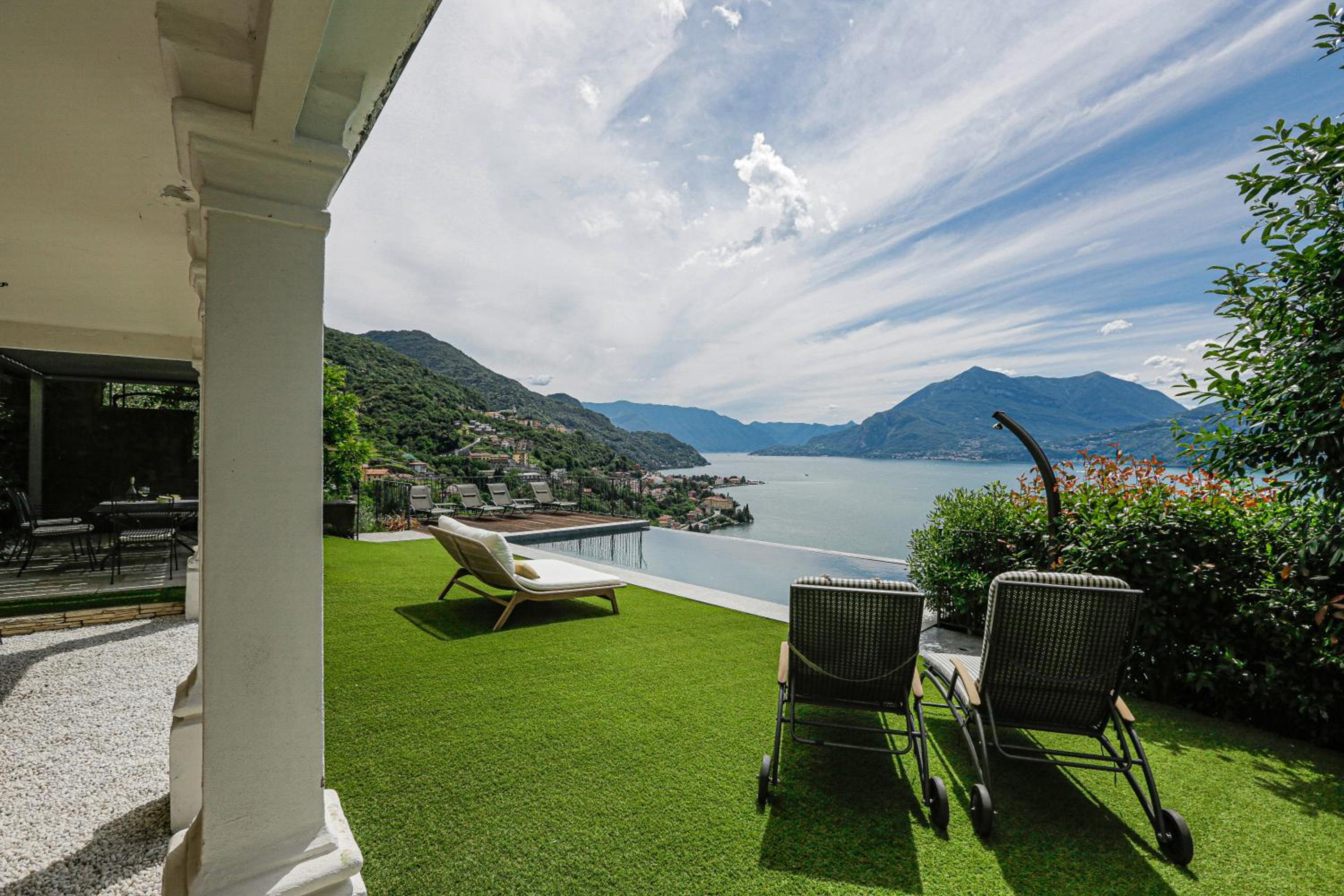 Villa photo 3