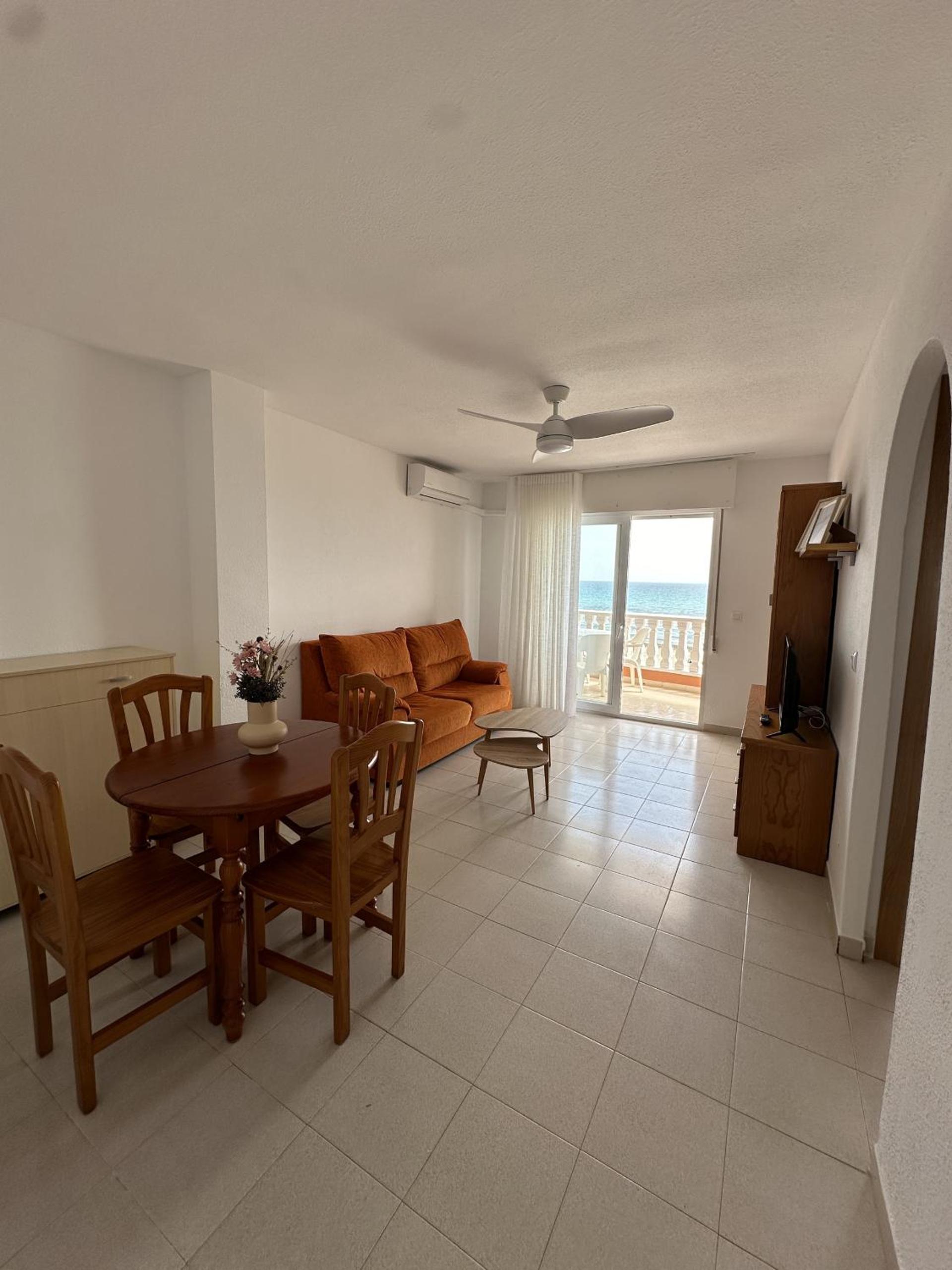 Apartamento con vista al mar