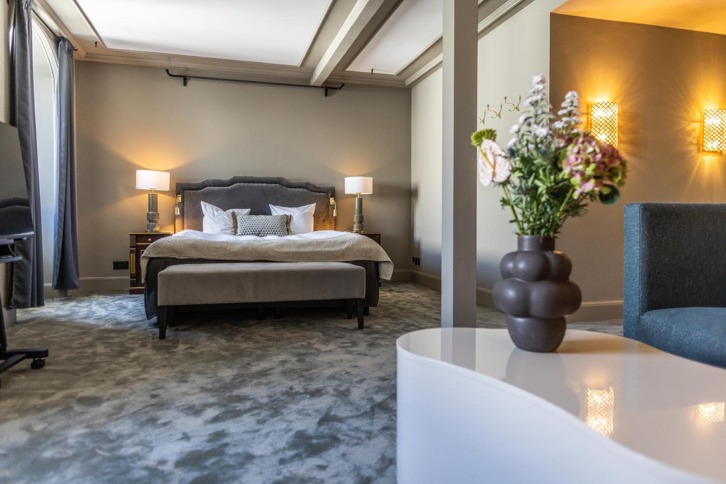 King's Suite - Photo 6
