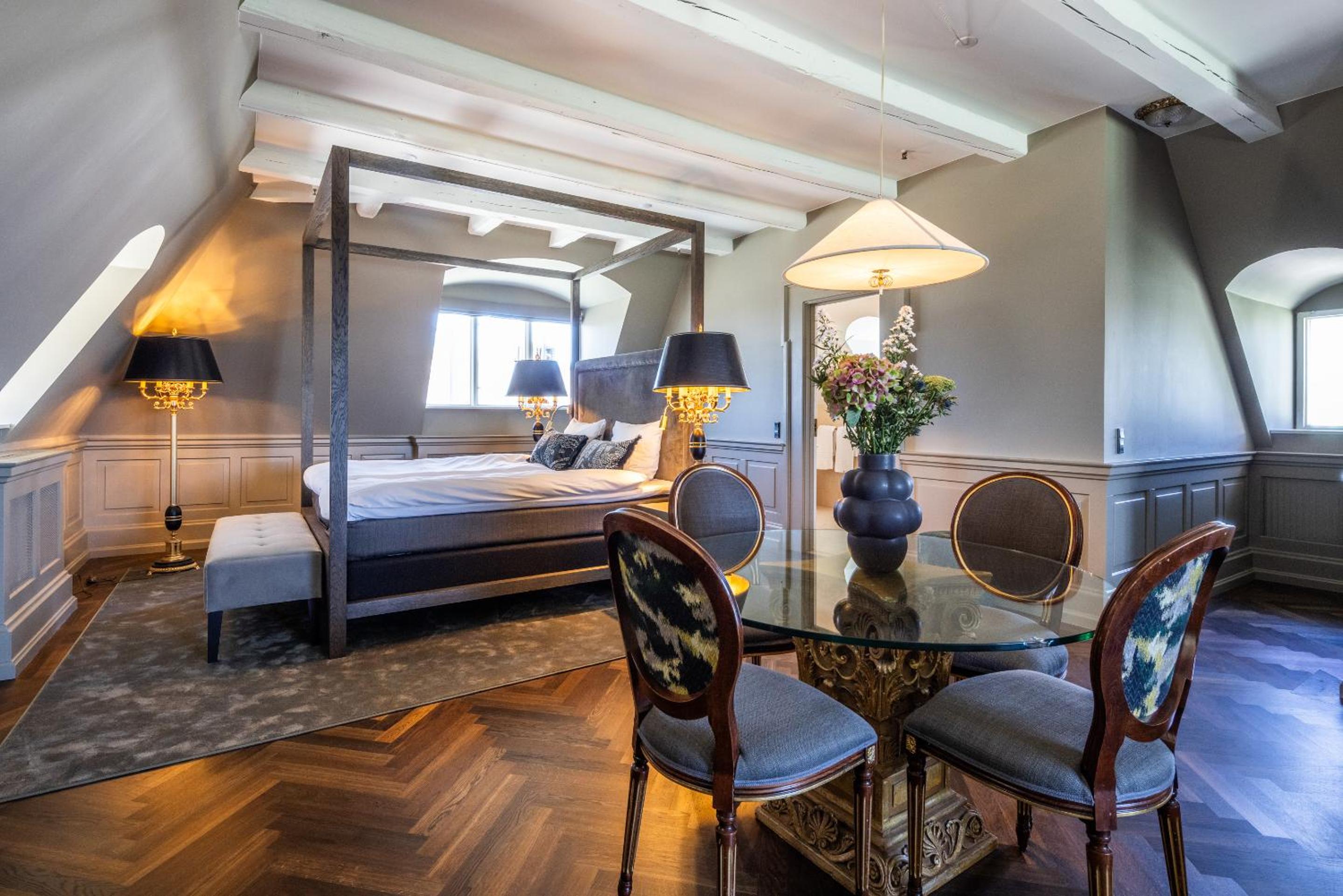 King's Suite - Photo 8