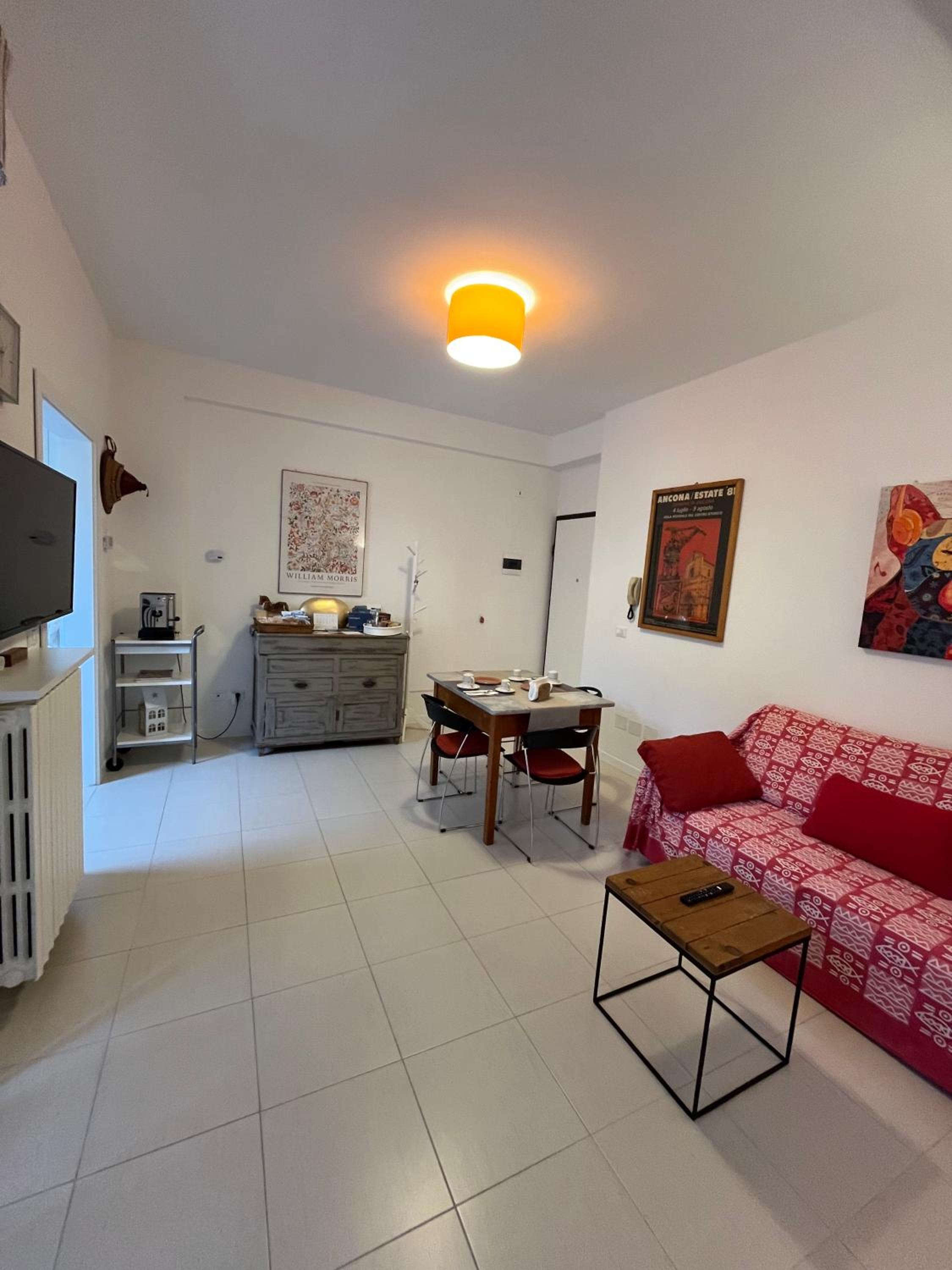 One-Bedroom Apartment photo 2