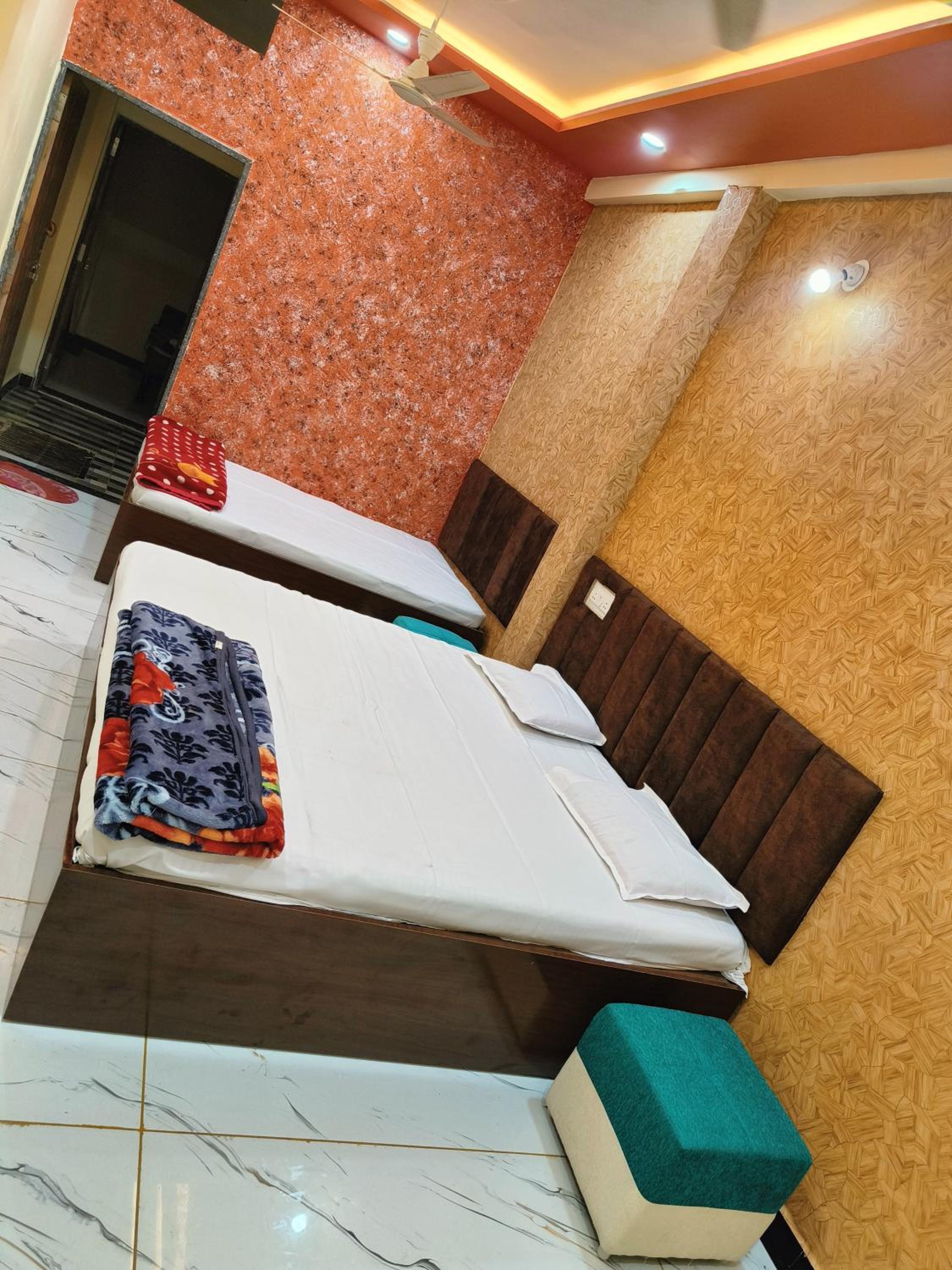 Double Room with Private Bathroom photo 3