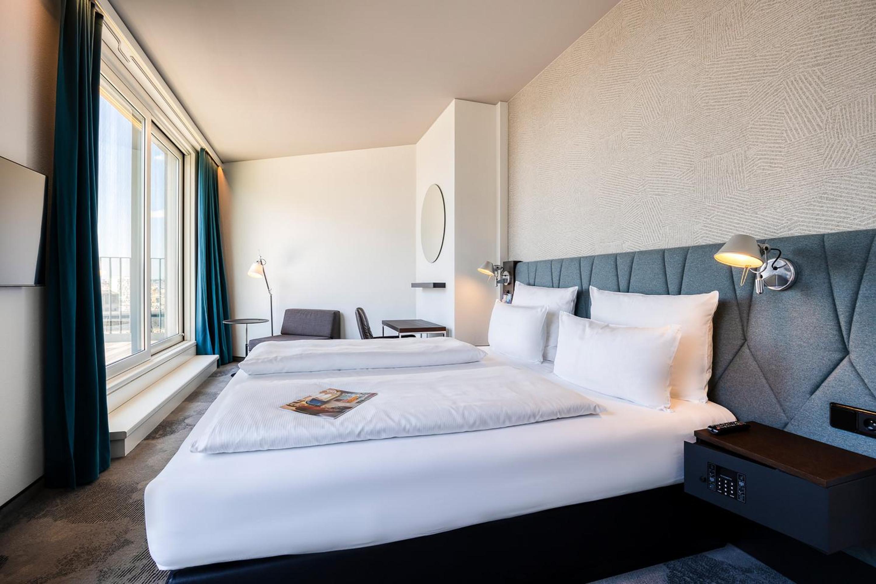 Standard Double Room with Balcony photo 2
