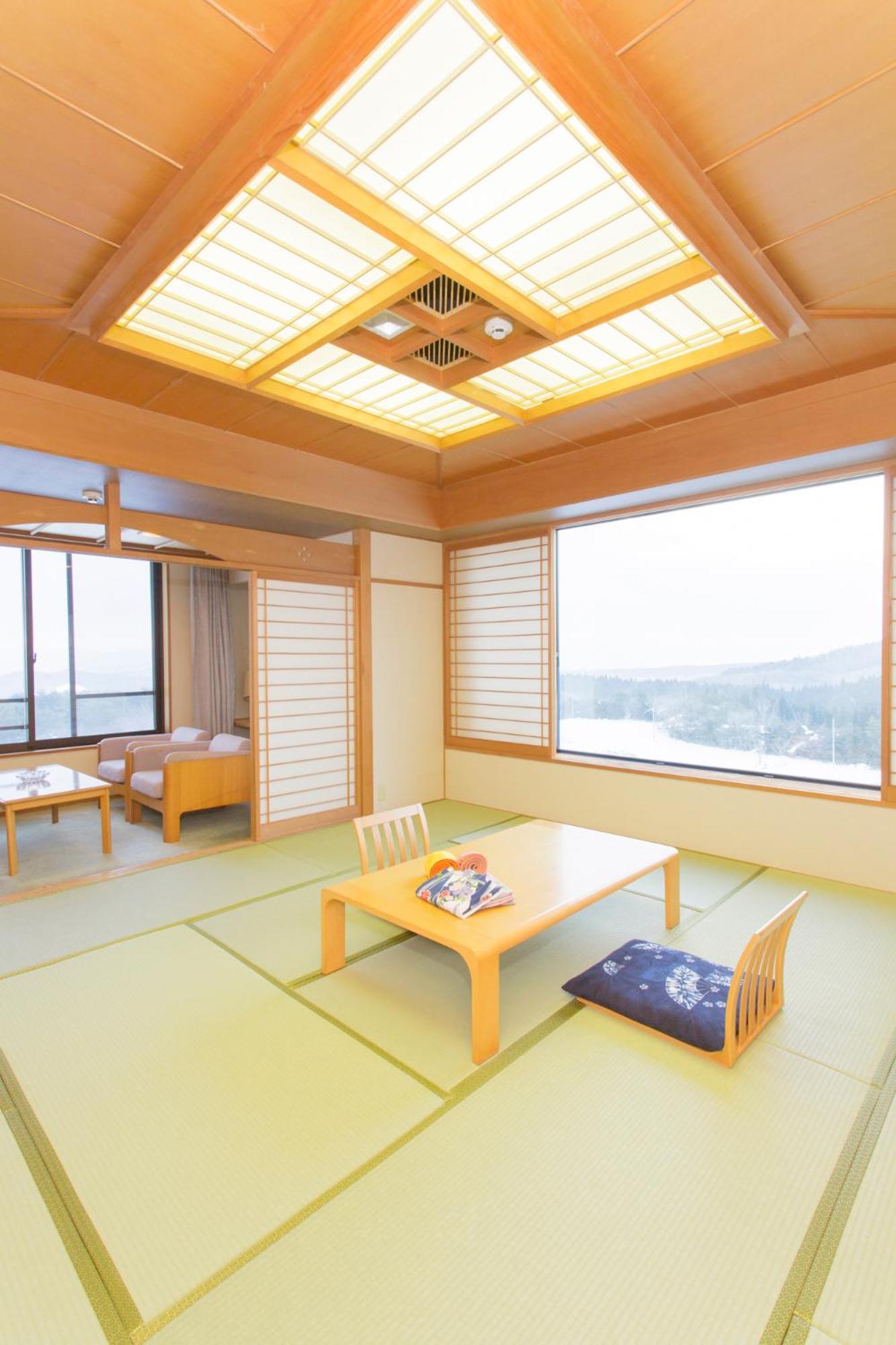 Japanese-Style Room with Bathroom - Photo 3