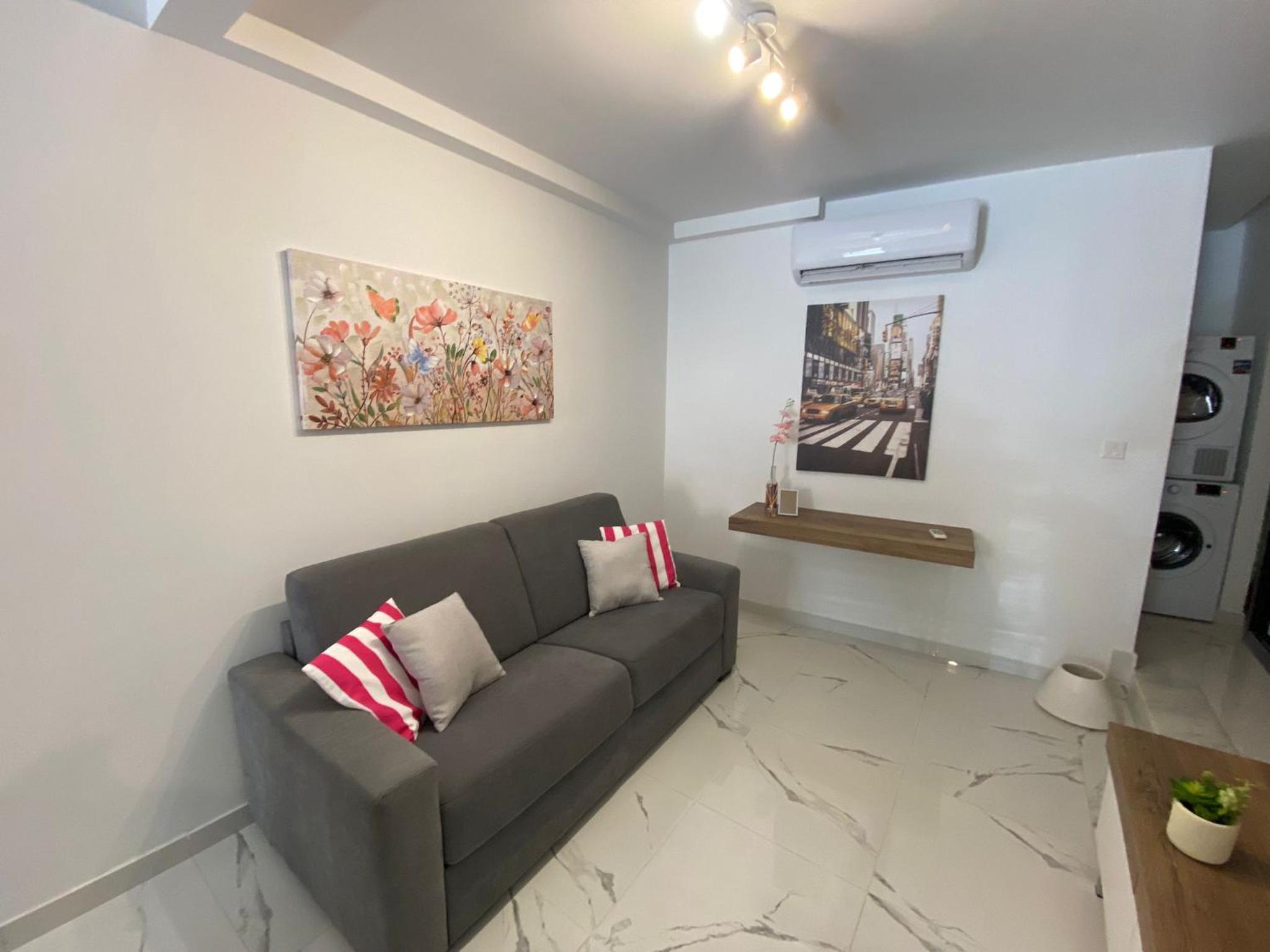 Three-Bedroom Apartment photo 2