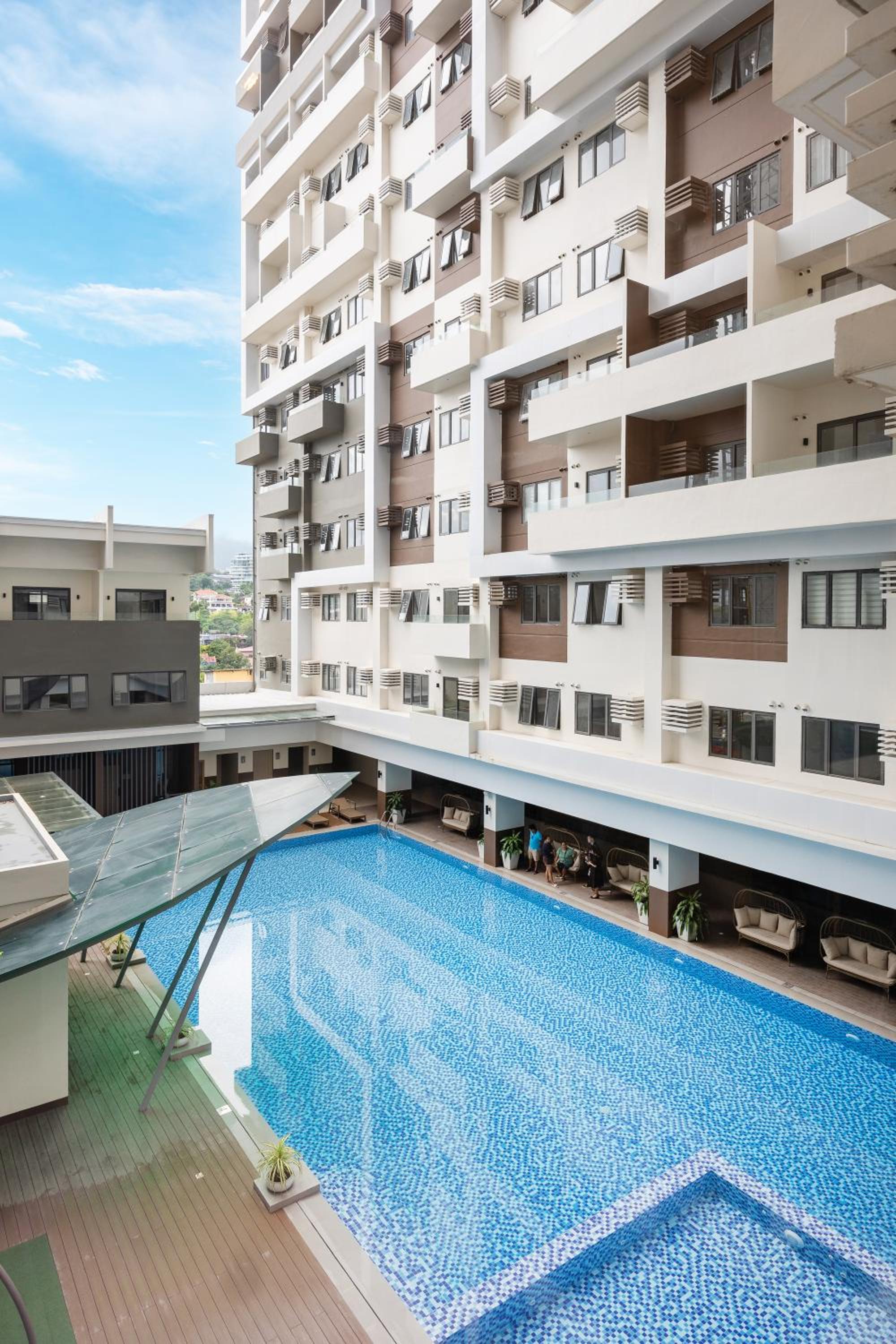 Studio with Pool View photo 3