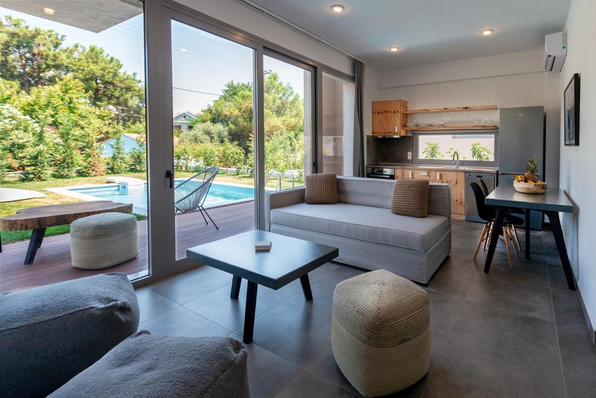 Four-Bedroom Villa With Private Pool photo 1
