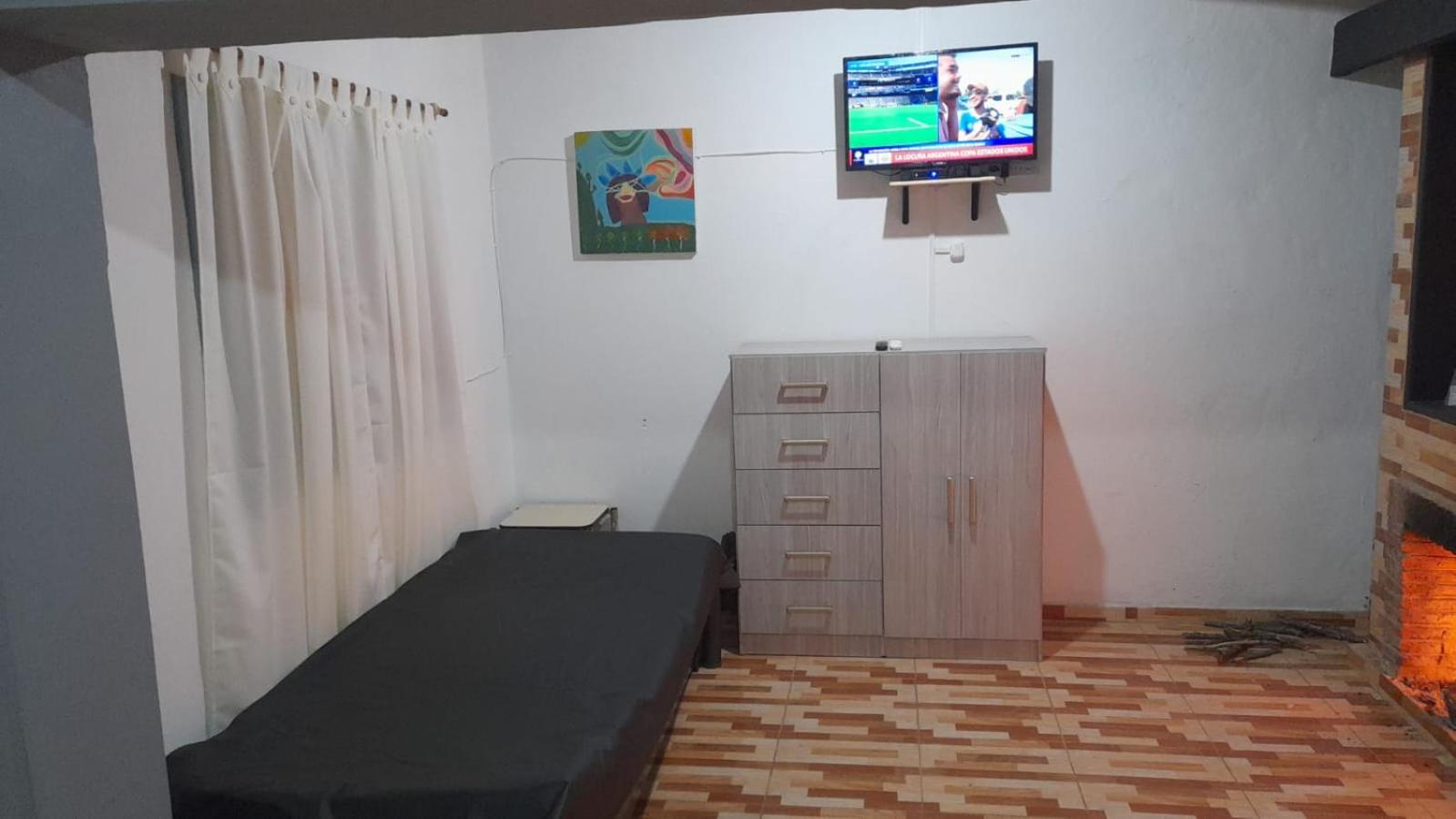 One-Bedroom House photo 1
