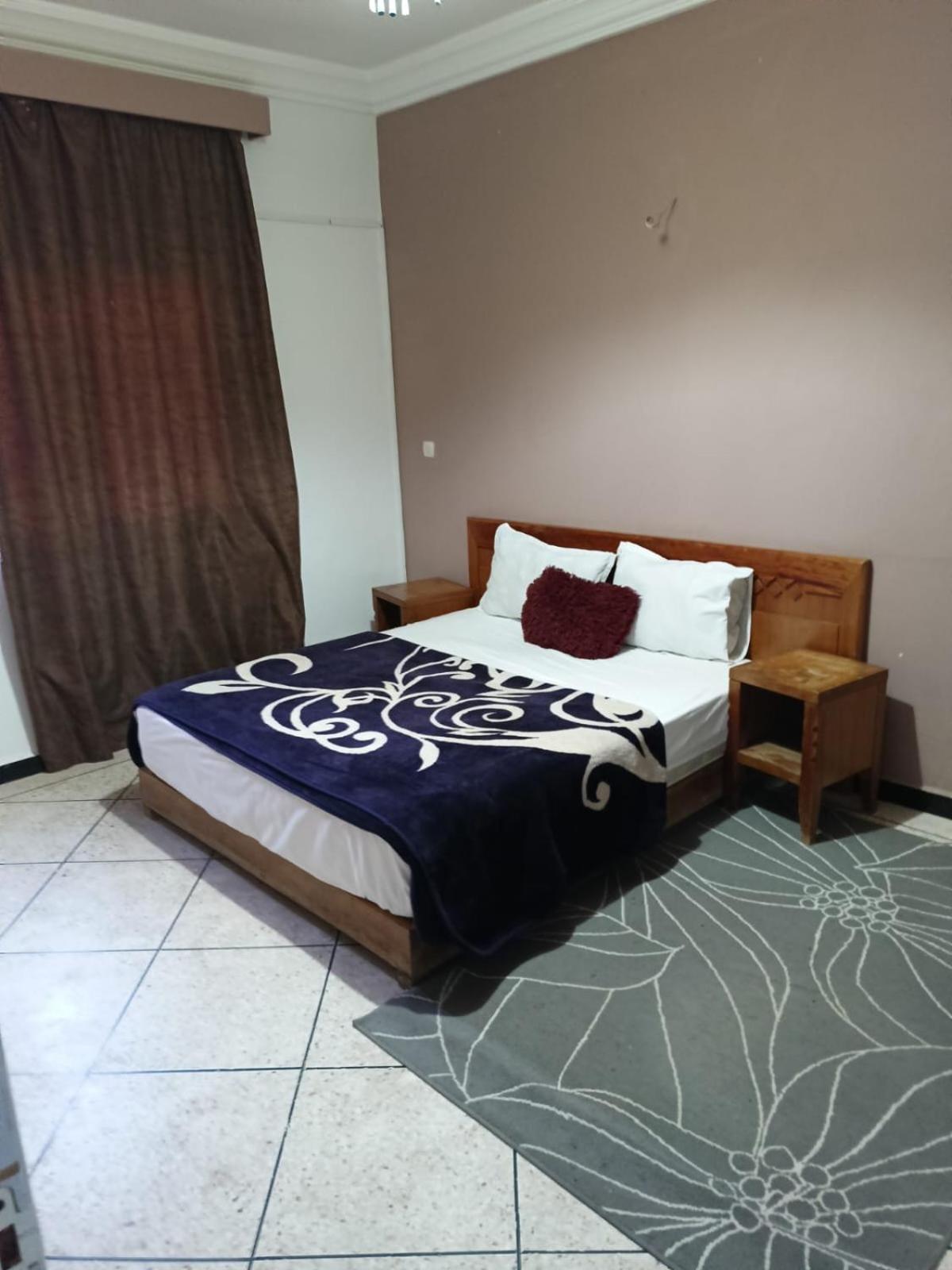 Two-Bedroom Apartment - Photo 7