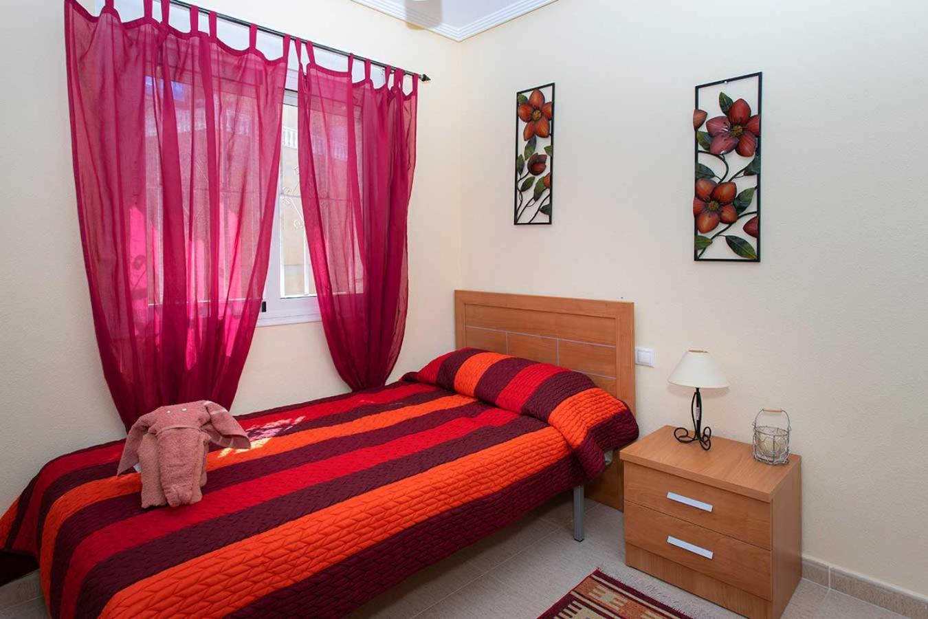 Three-Bedroom House photo 3