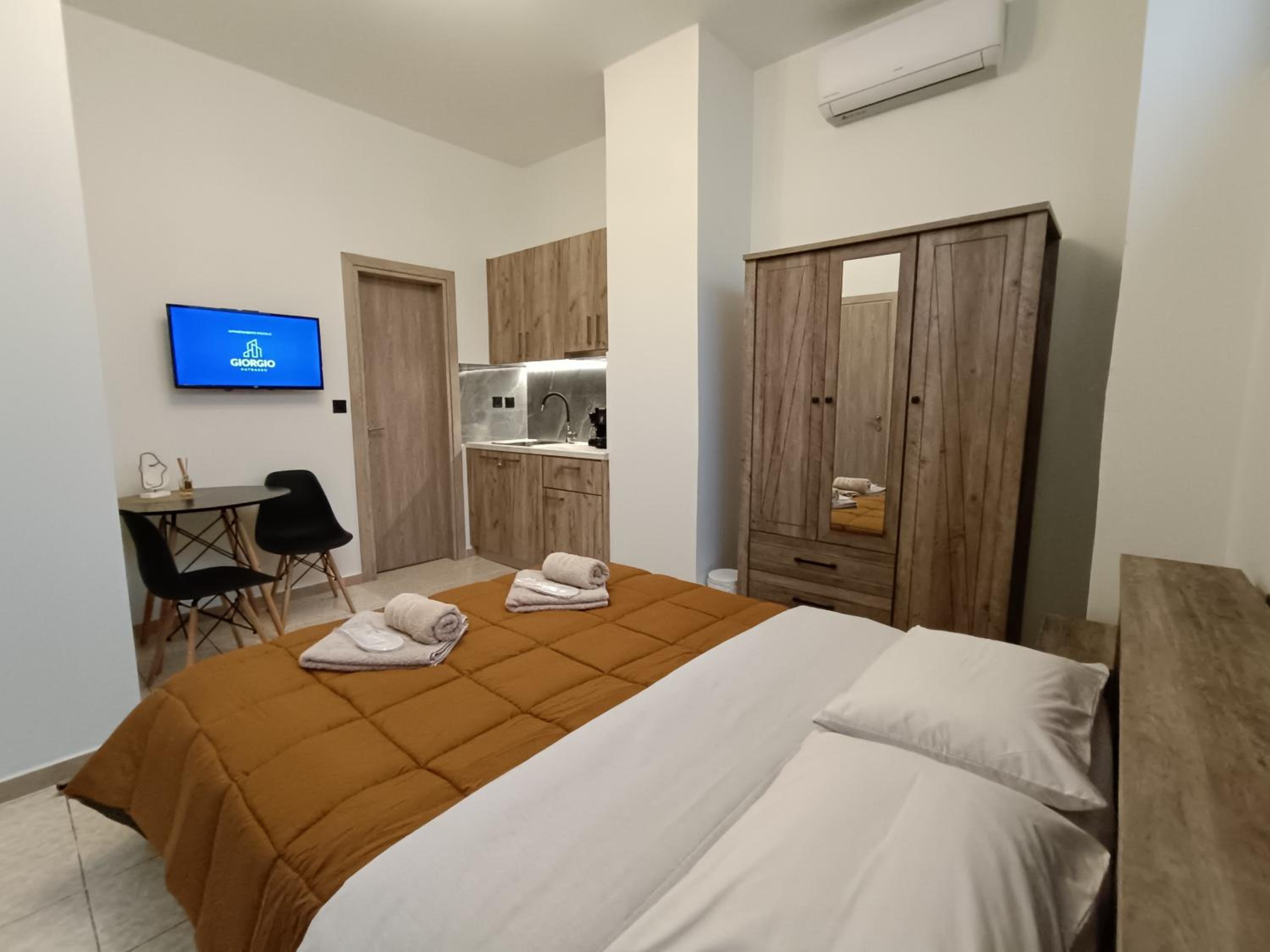 One-Bedroom Apartment