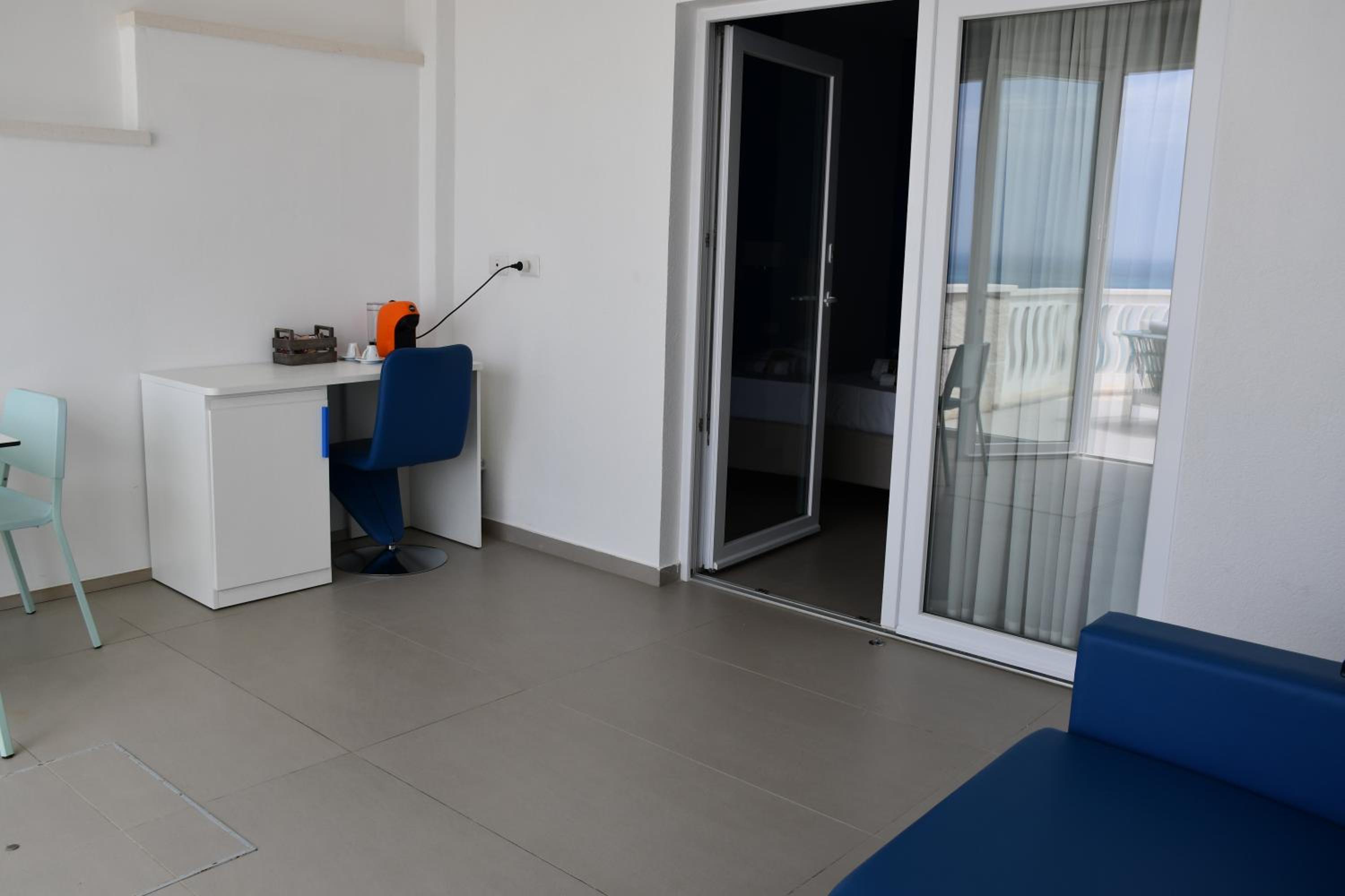 King Suite with Sea View - Photo 17