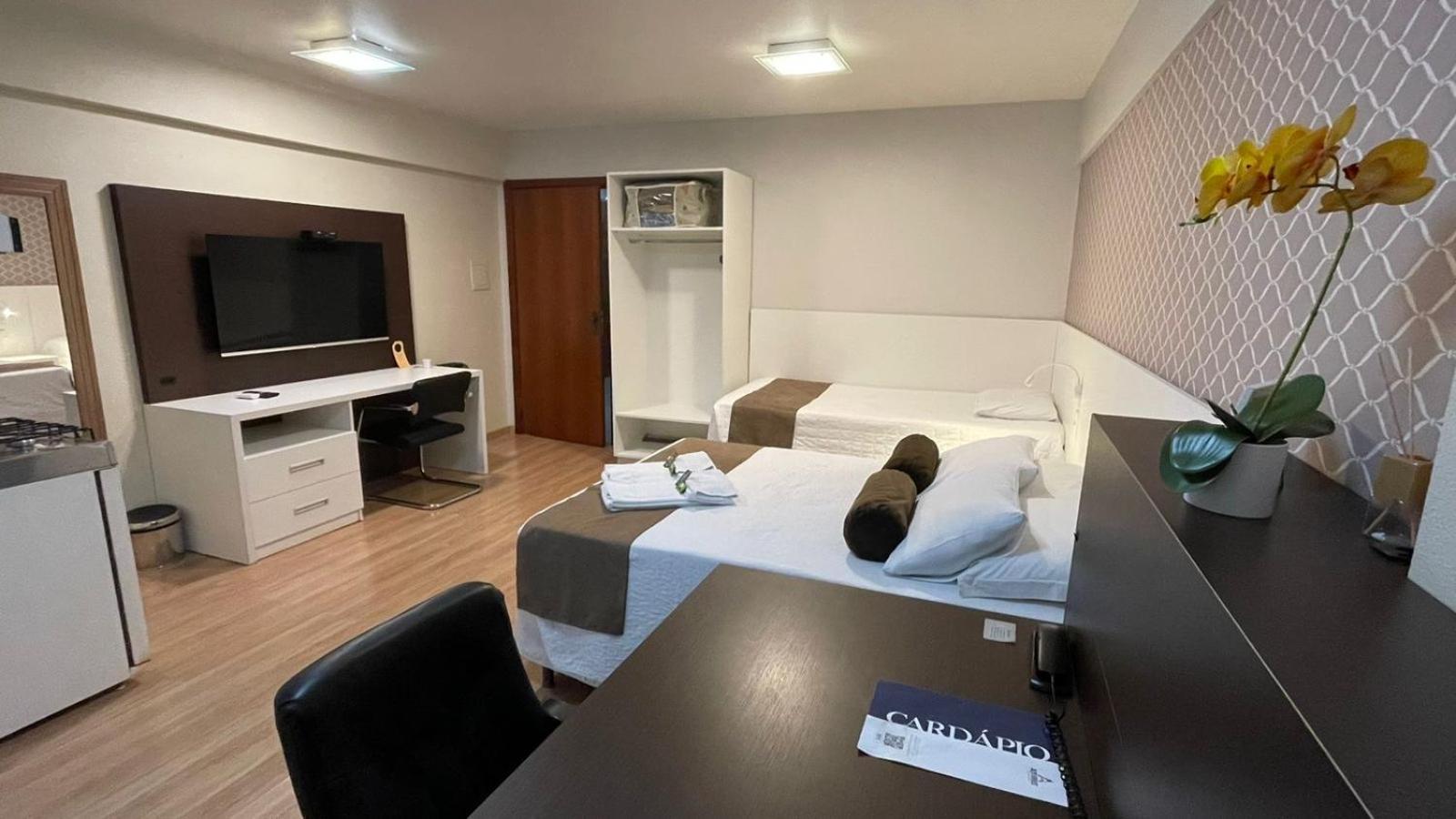 Deluxe Apartment photo 2