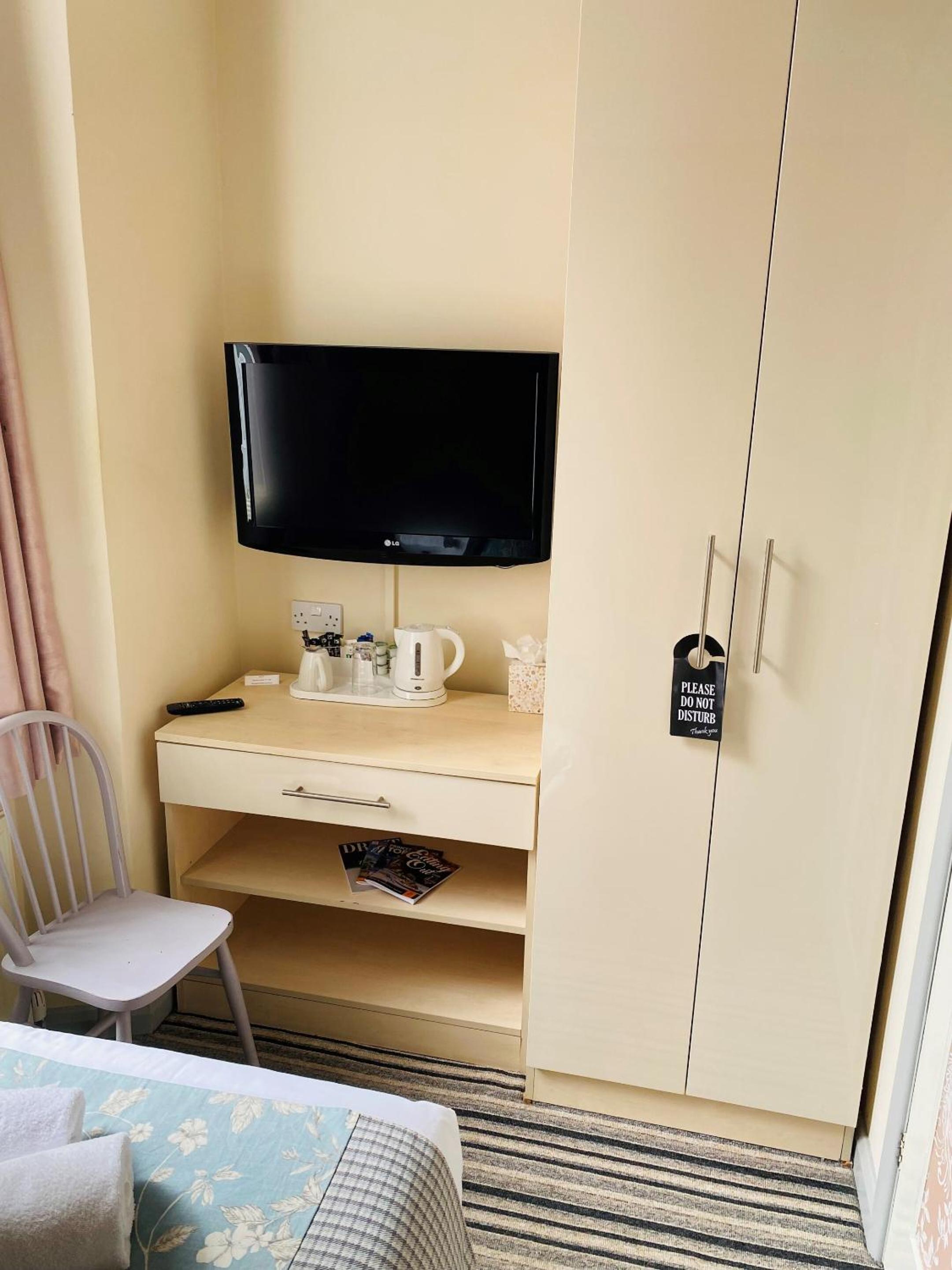 Single Room with Shower photo 2