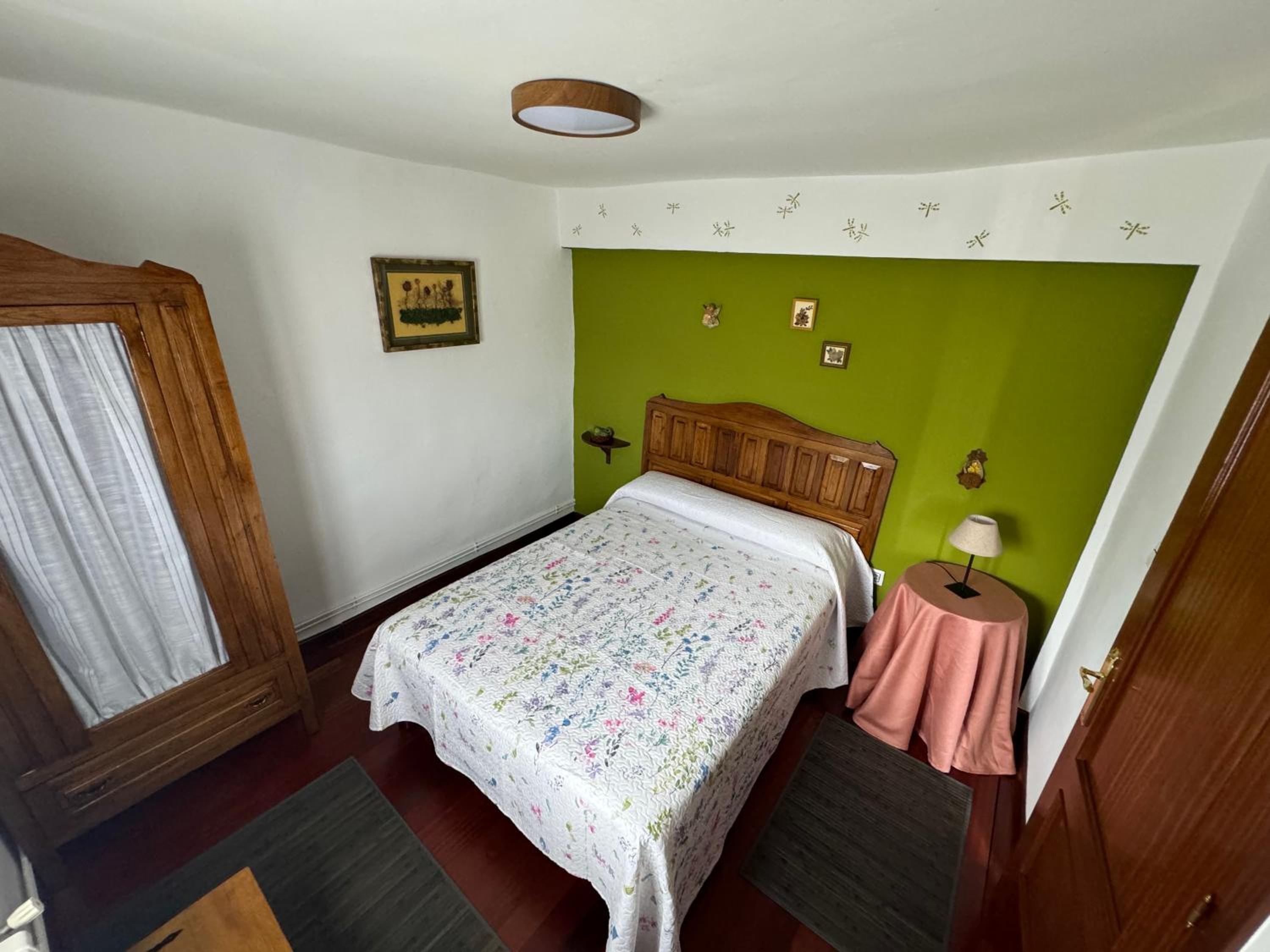Casa de cuatro habitaciones