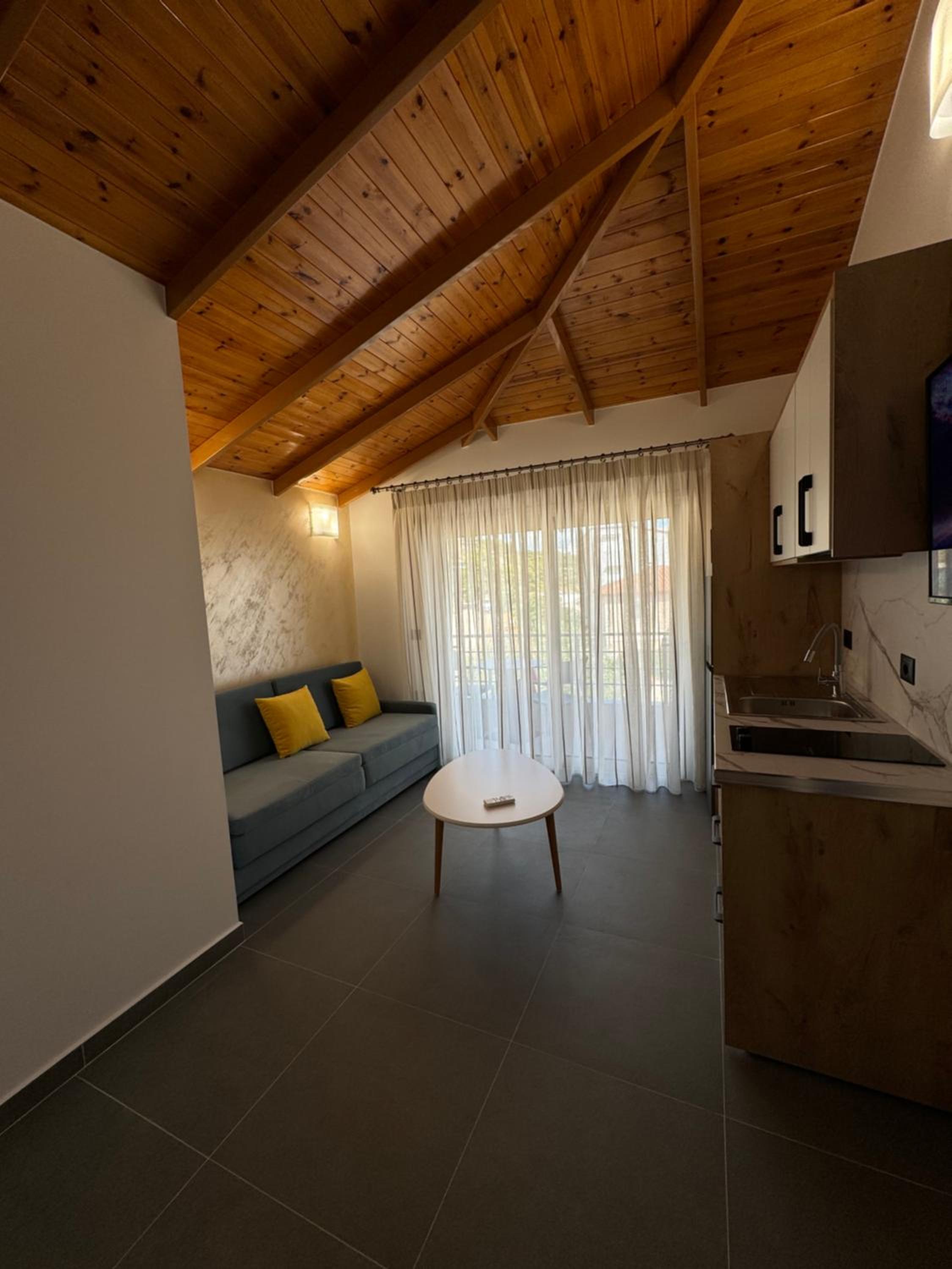 Apartment with View and Balcony photo 3