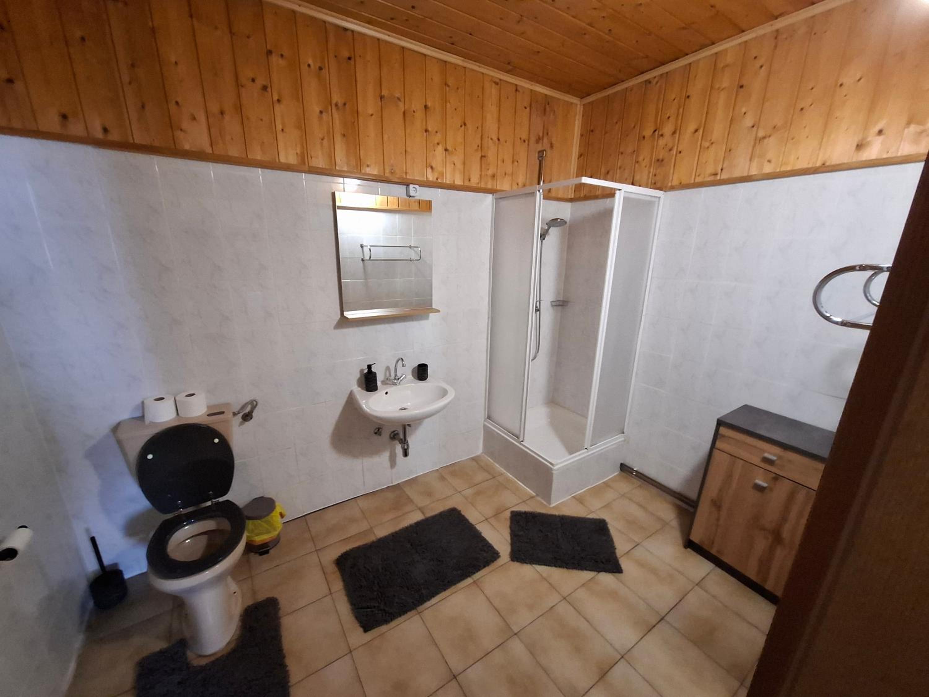 Large Double Room photo 3