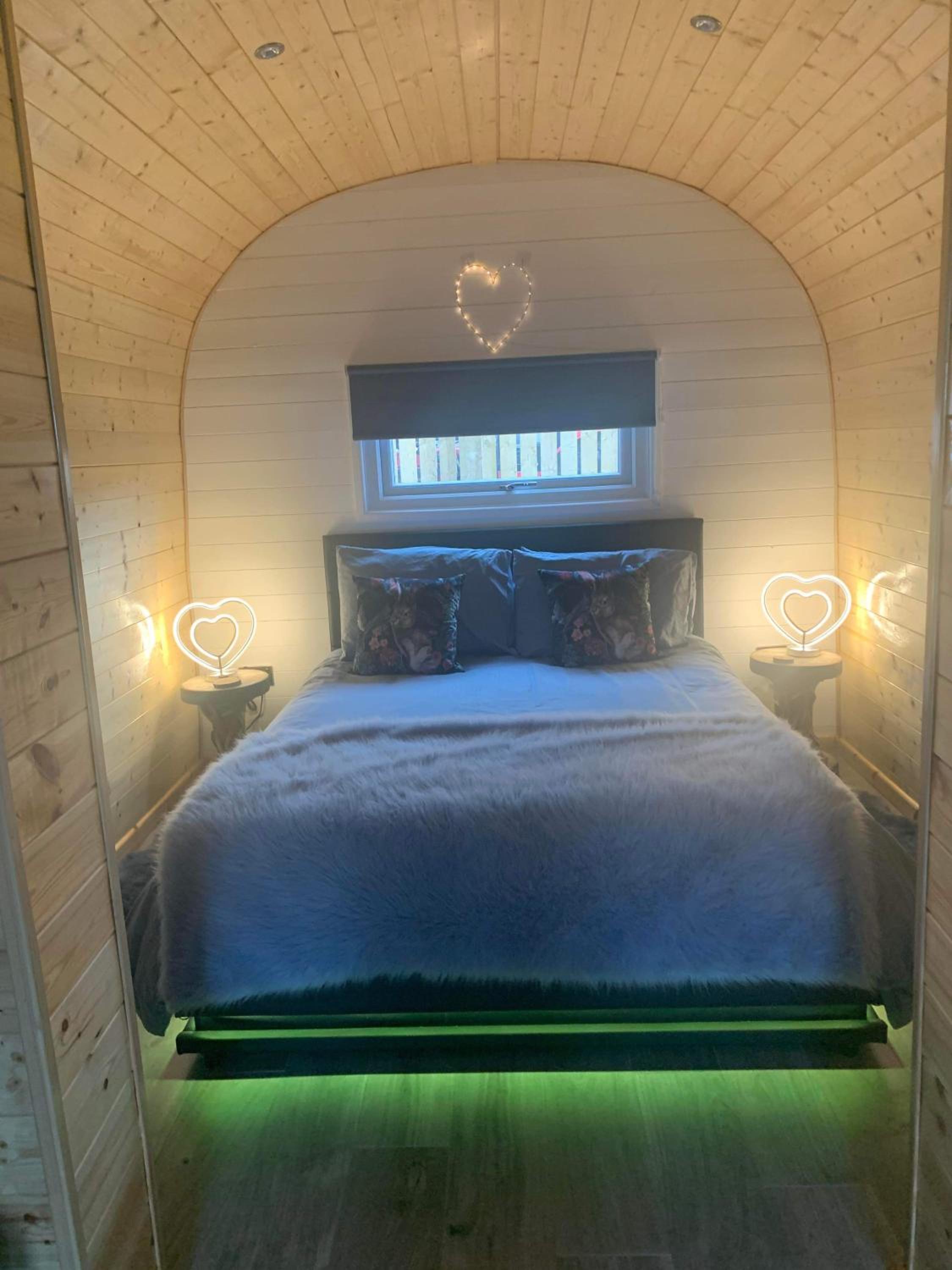 Deluxe King Room photo 1