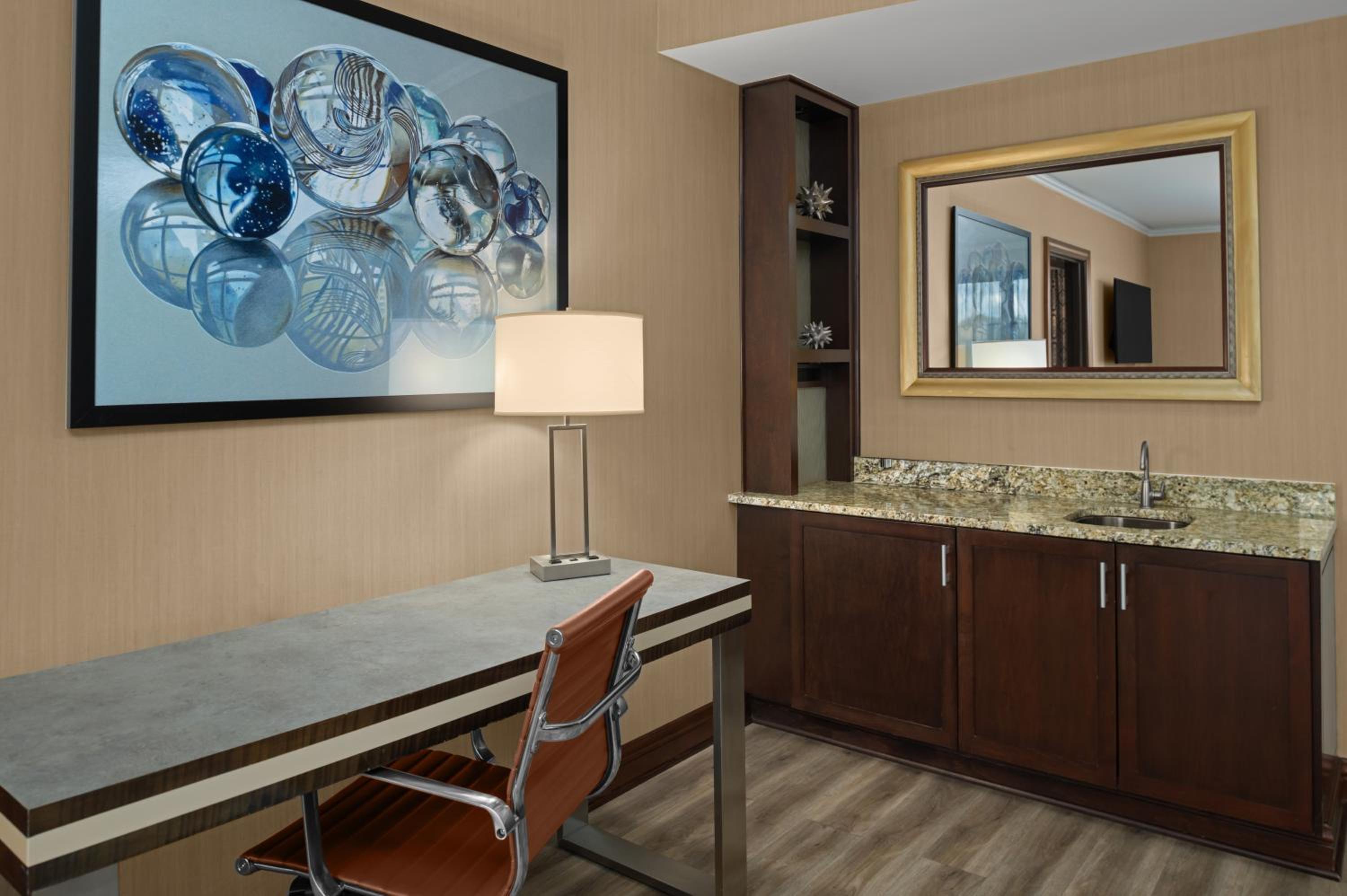 Executive Suite photo 2