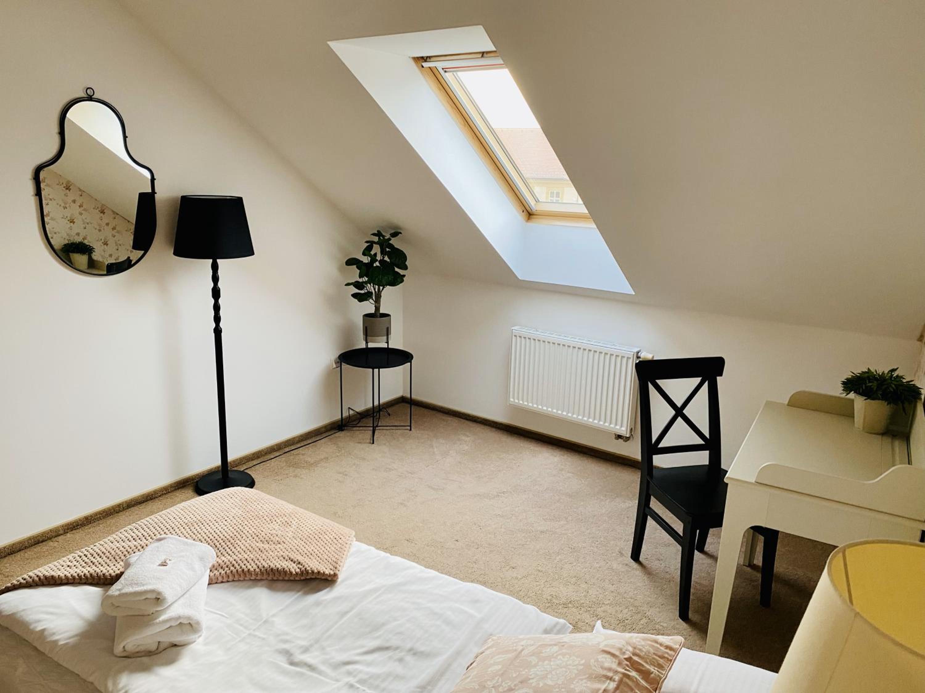 Standard Suite - Photo 8