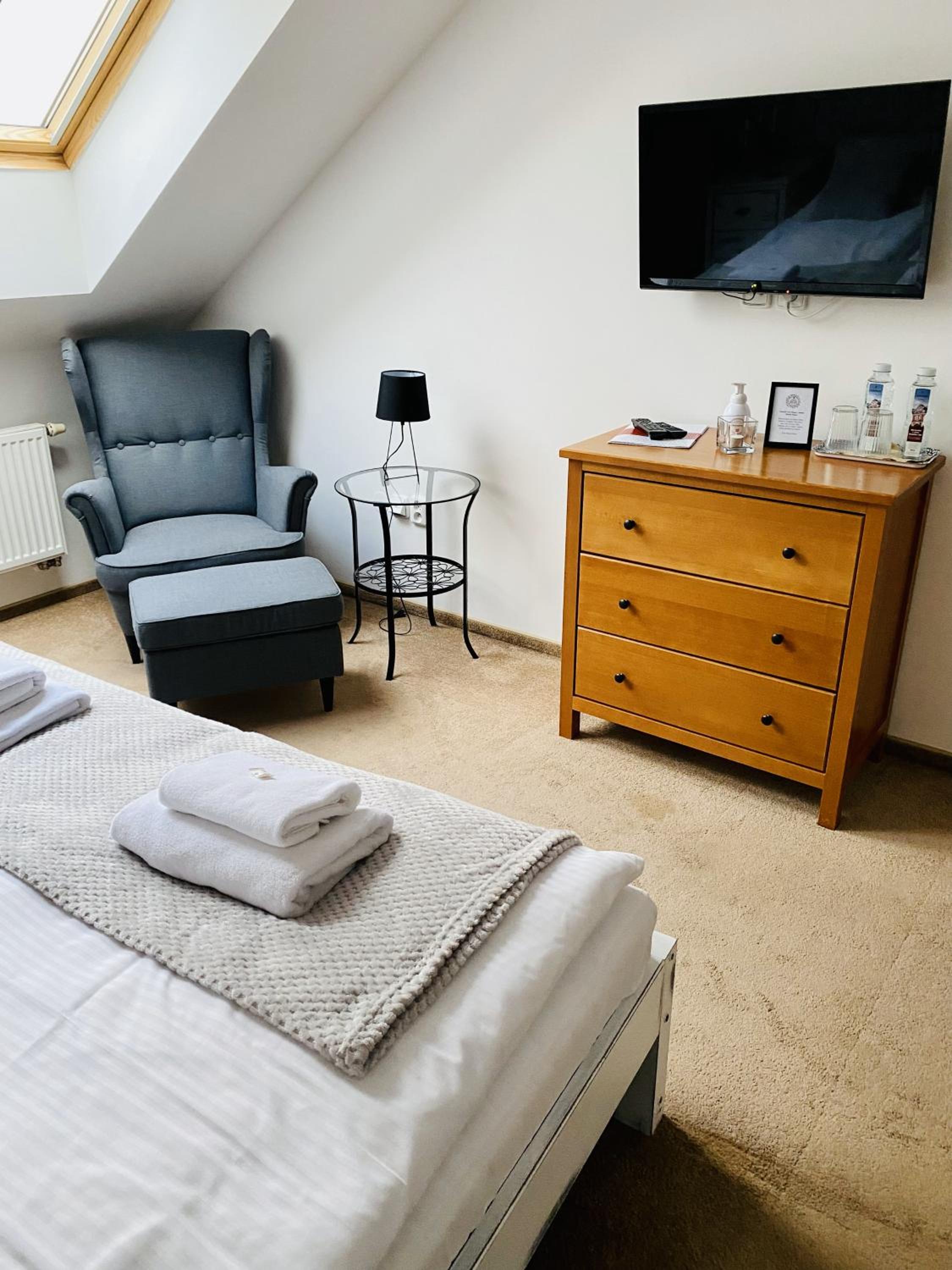 Standard Suite - Photo 3