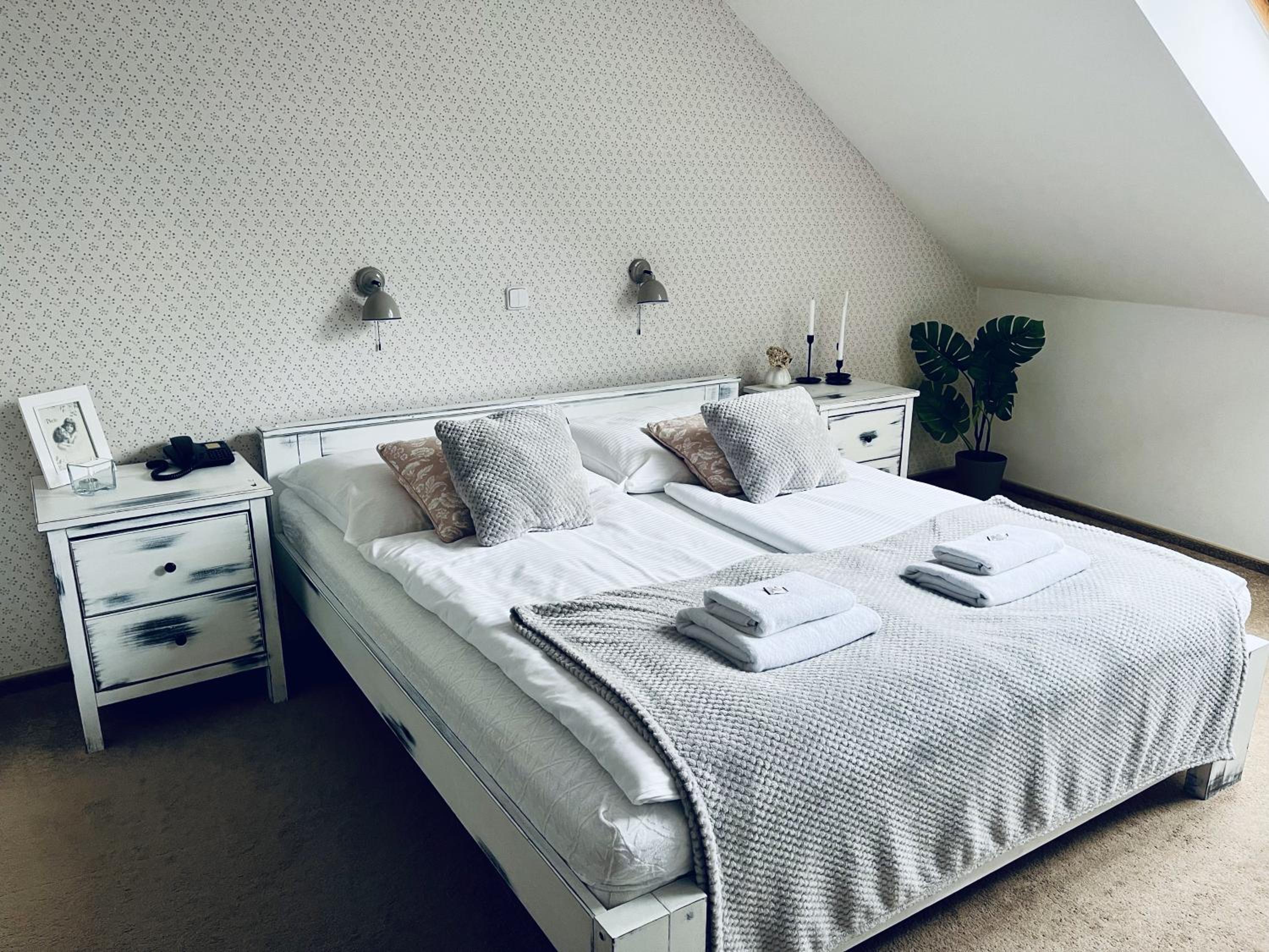 Standard Suite - Photo 2