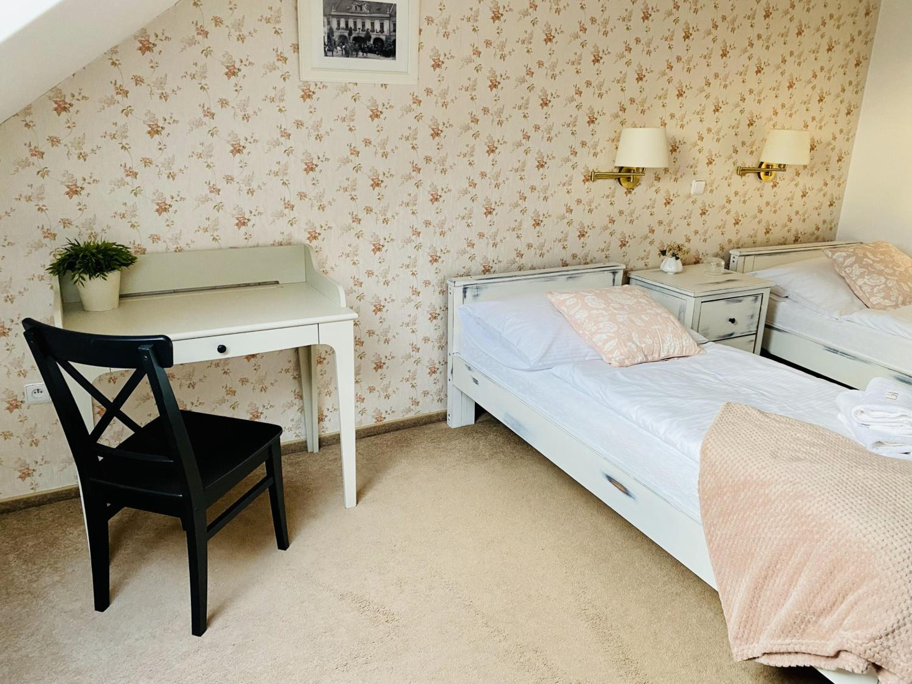 Standard Suite - Photo 5