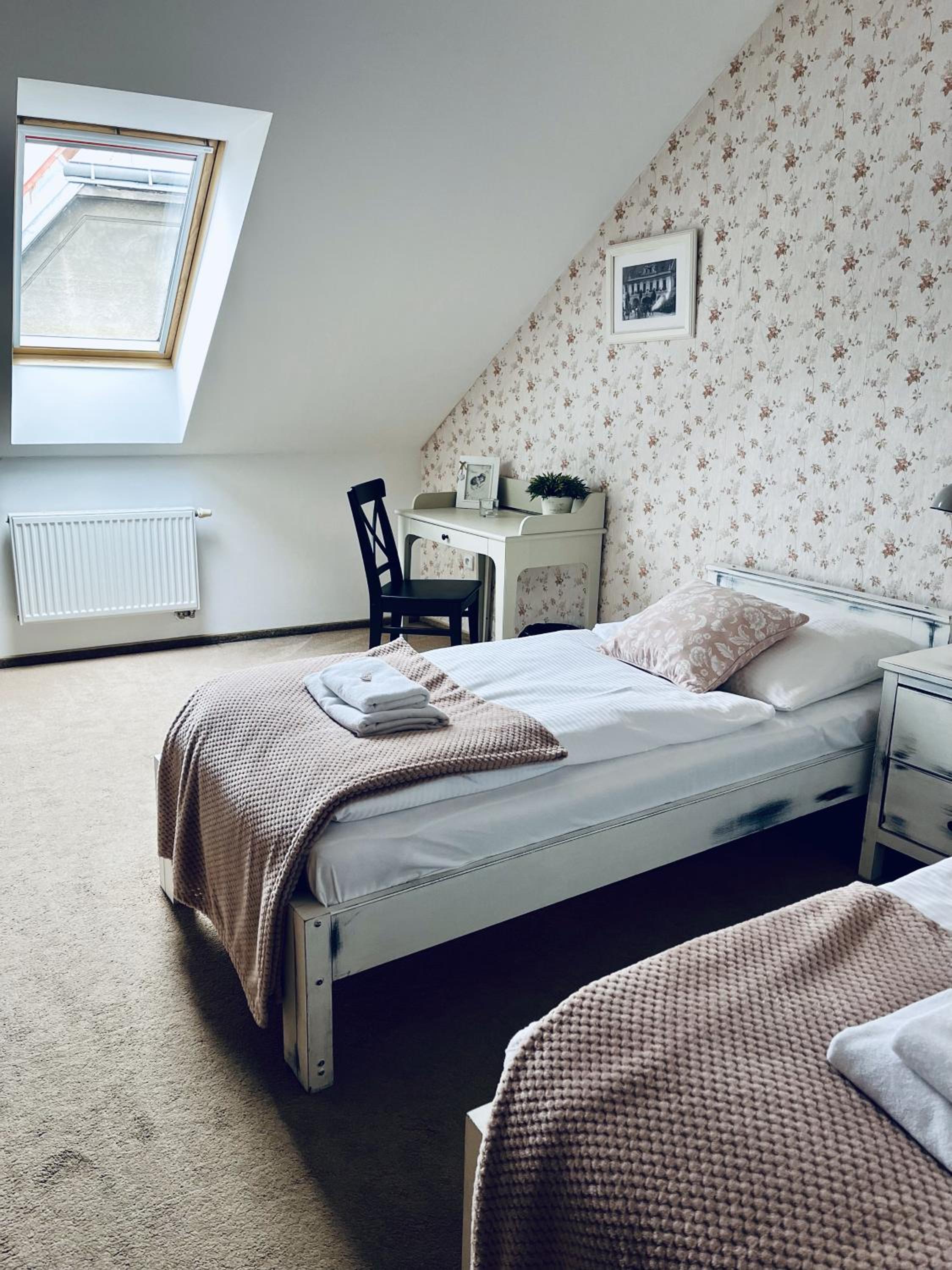 Standard Suite - Photo 7