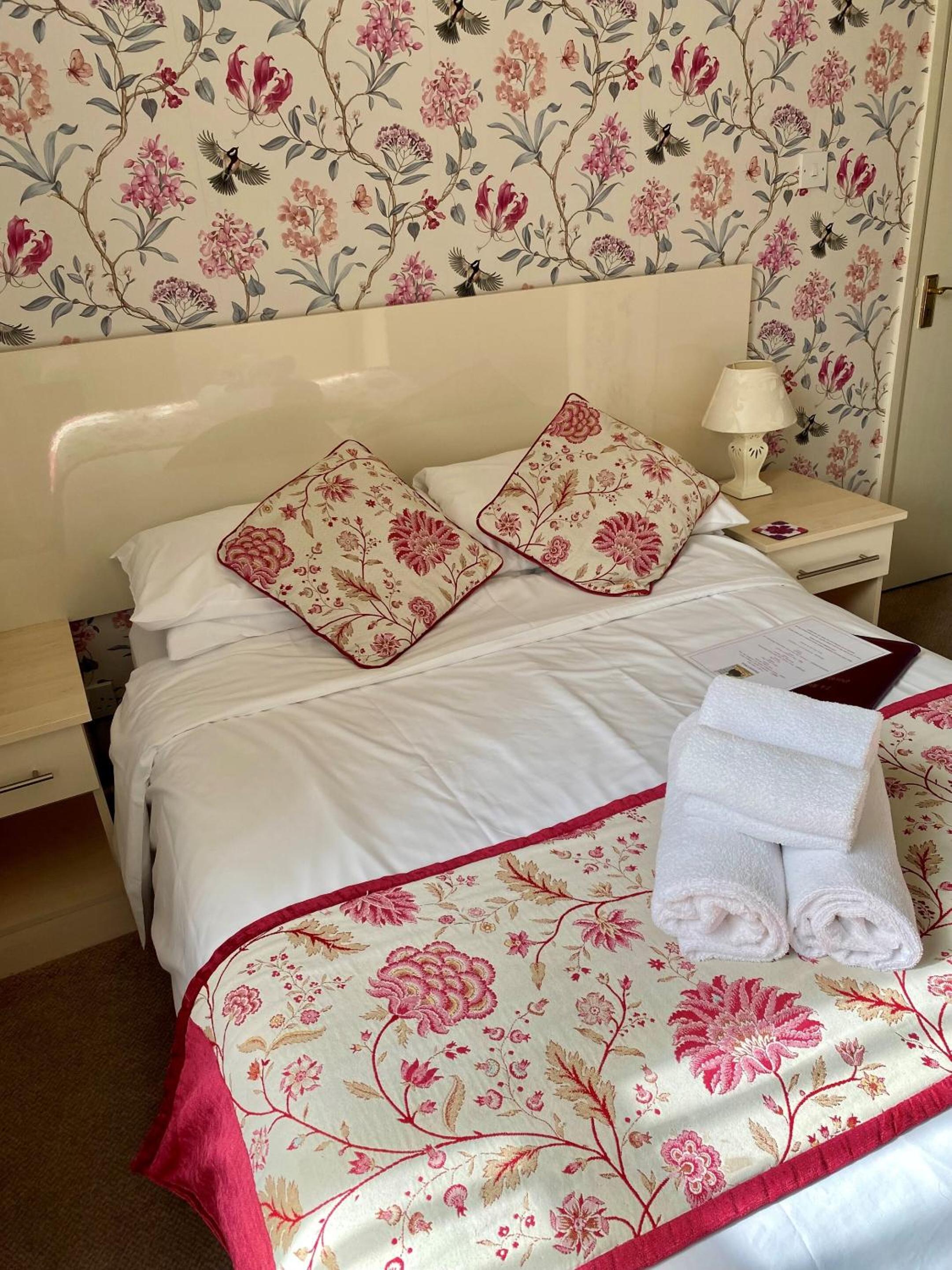 Standard Double Room photo 2
