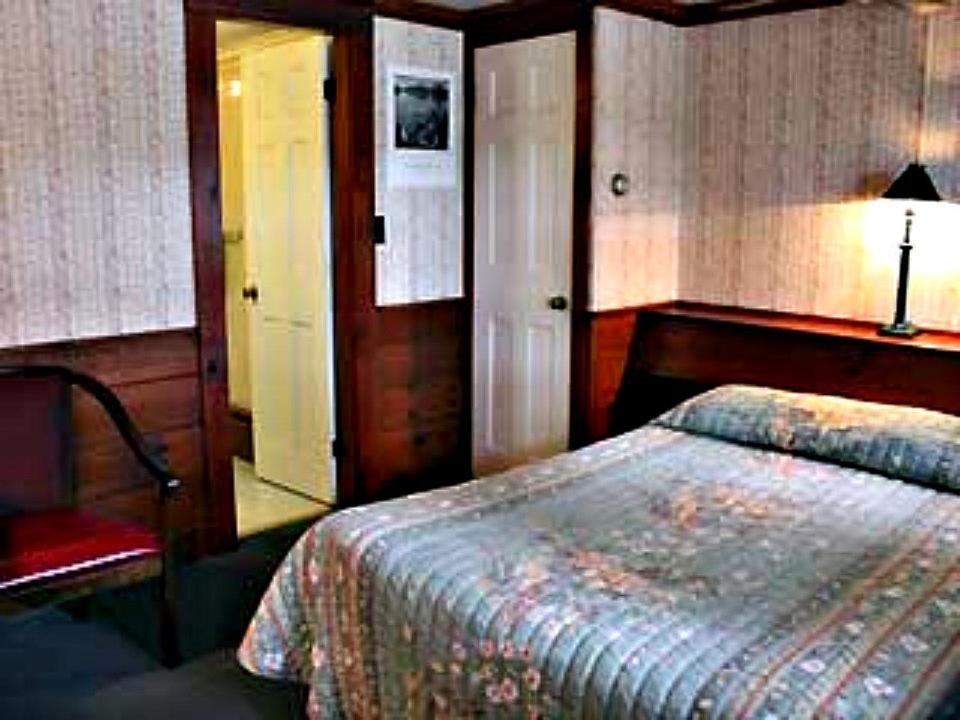 Double Room With One Double Bed photo 1