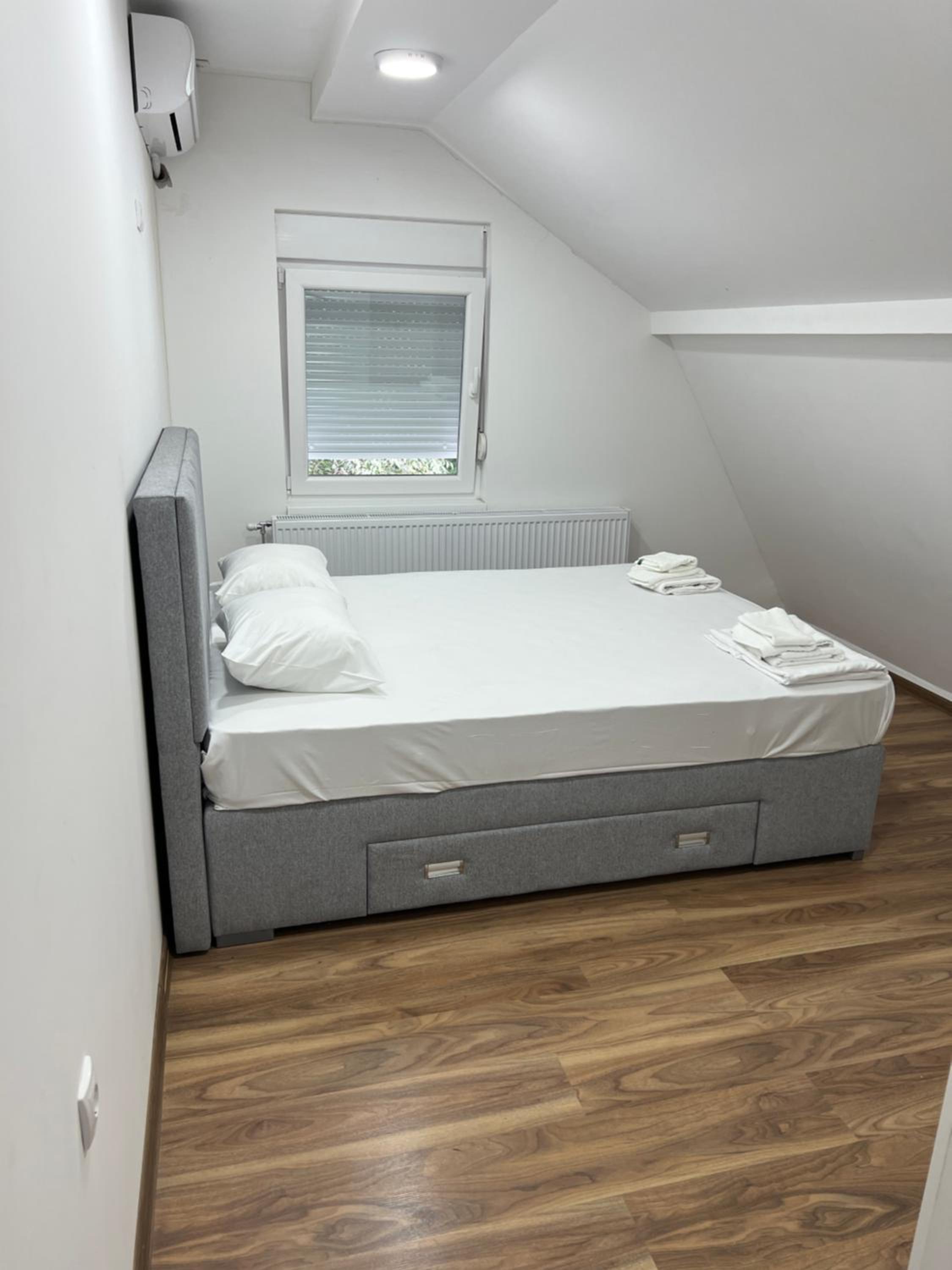 Double Or Twin Room photo 3